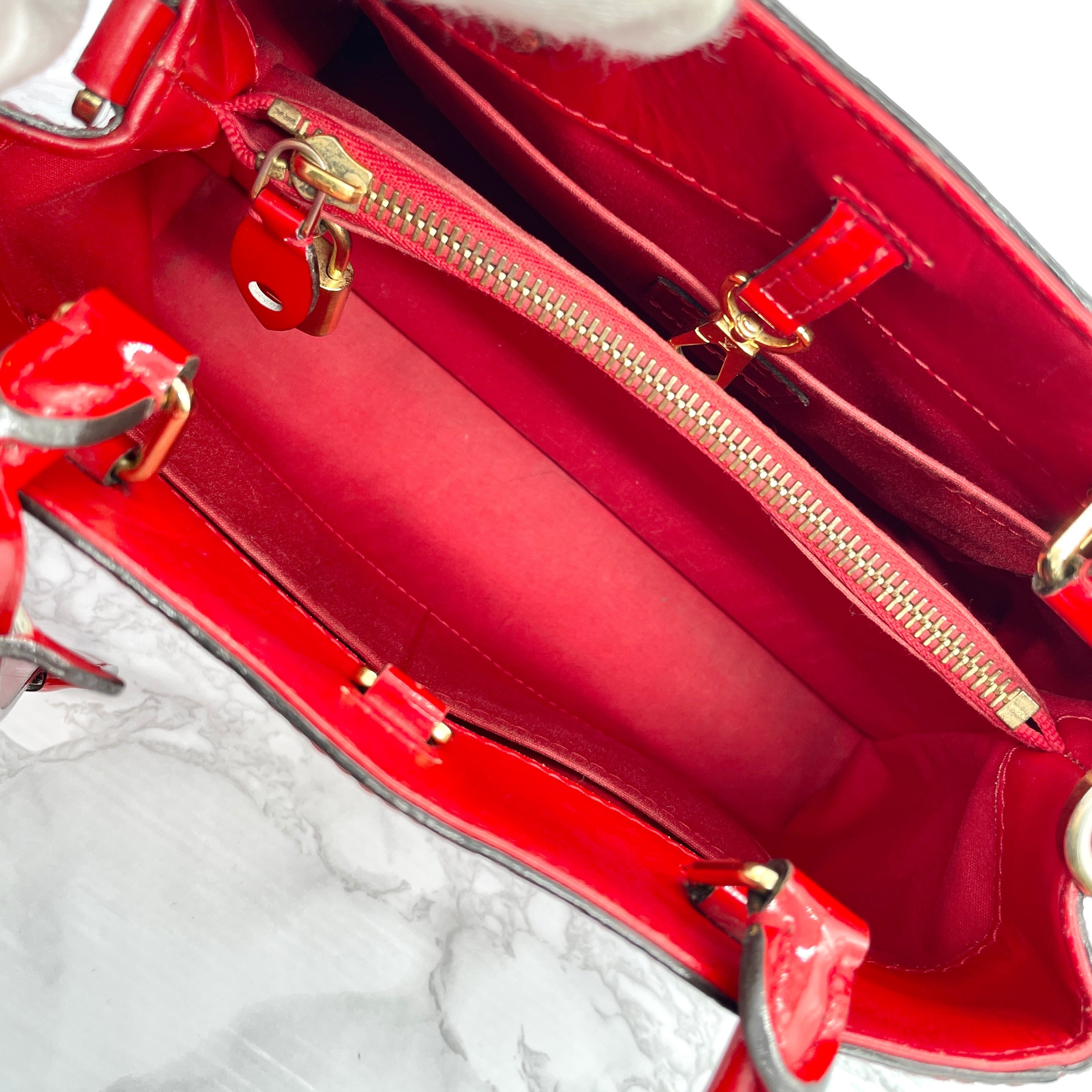 LOUIS VUITTON Vernis Montaigne BB