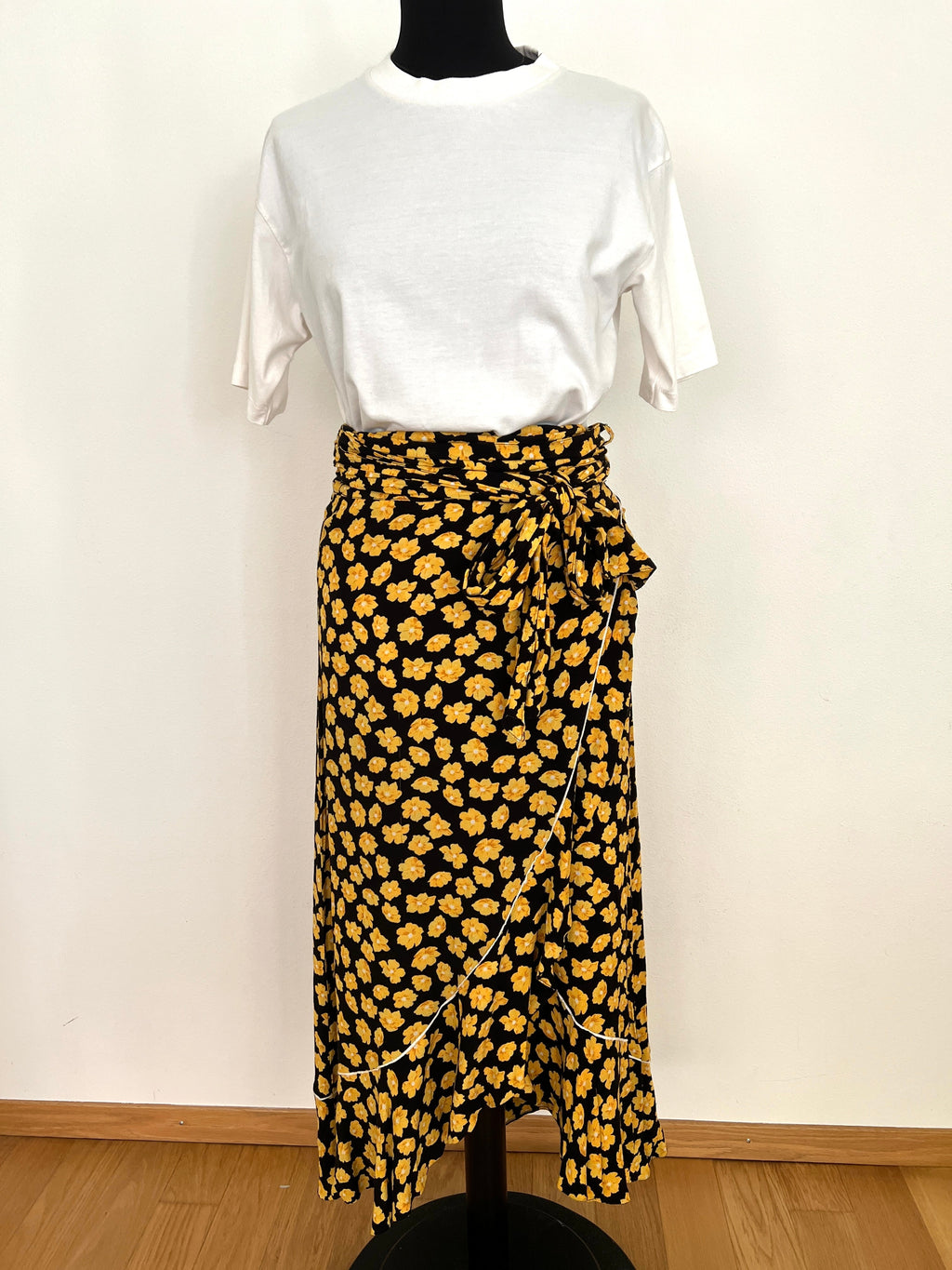 Flower Skirt Size Size 42