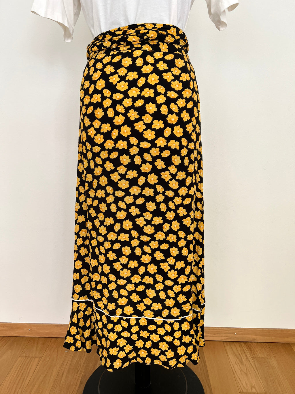 Flower Skirt Size Size 42