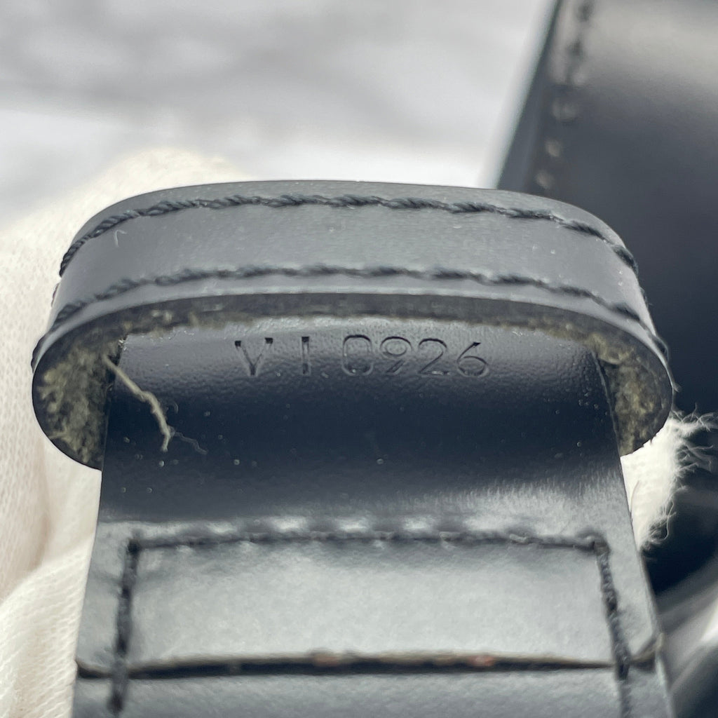 LOUIS VUITTON Epi sac de paule PM