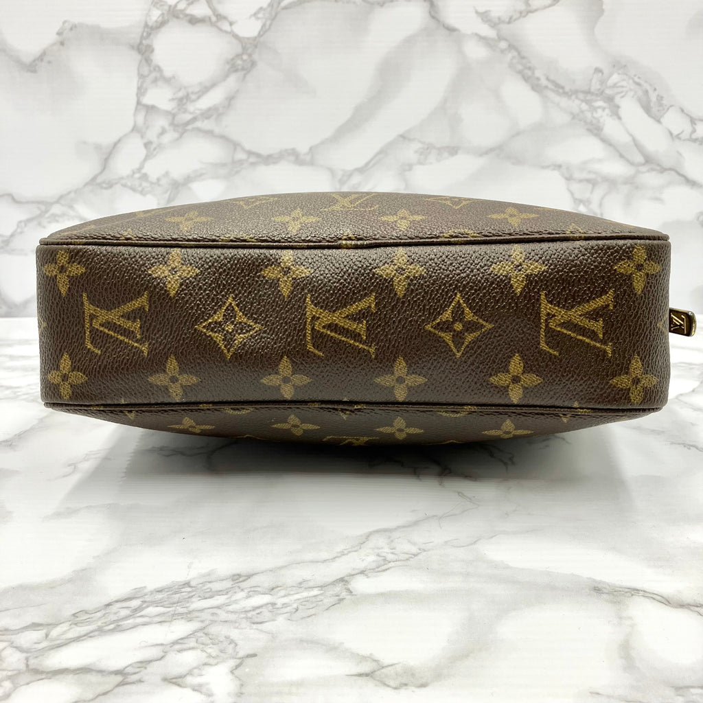 LOUIS VUITTON Trousse Toilette