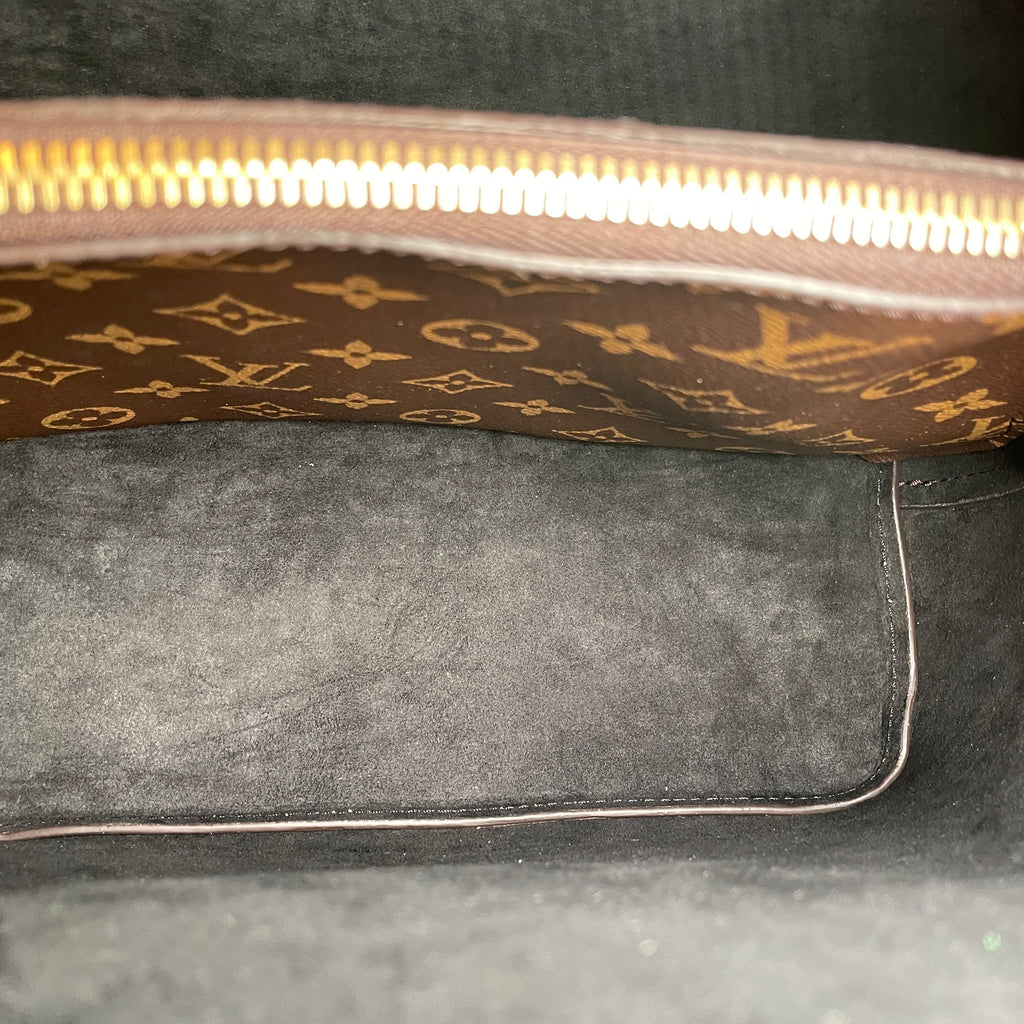 LOUIS VUITTON NéoNoé MM Monogram w/Blk Trim