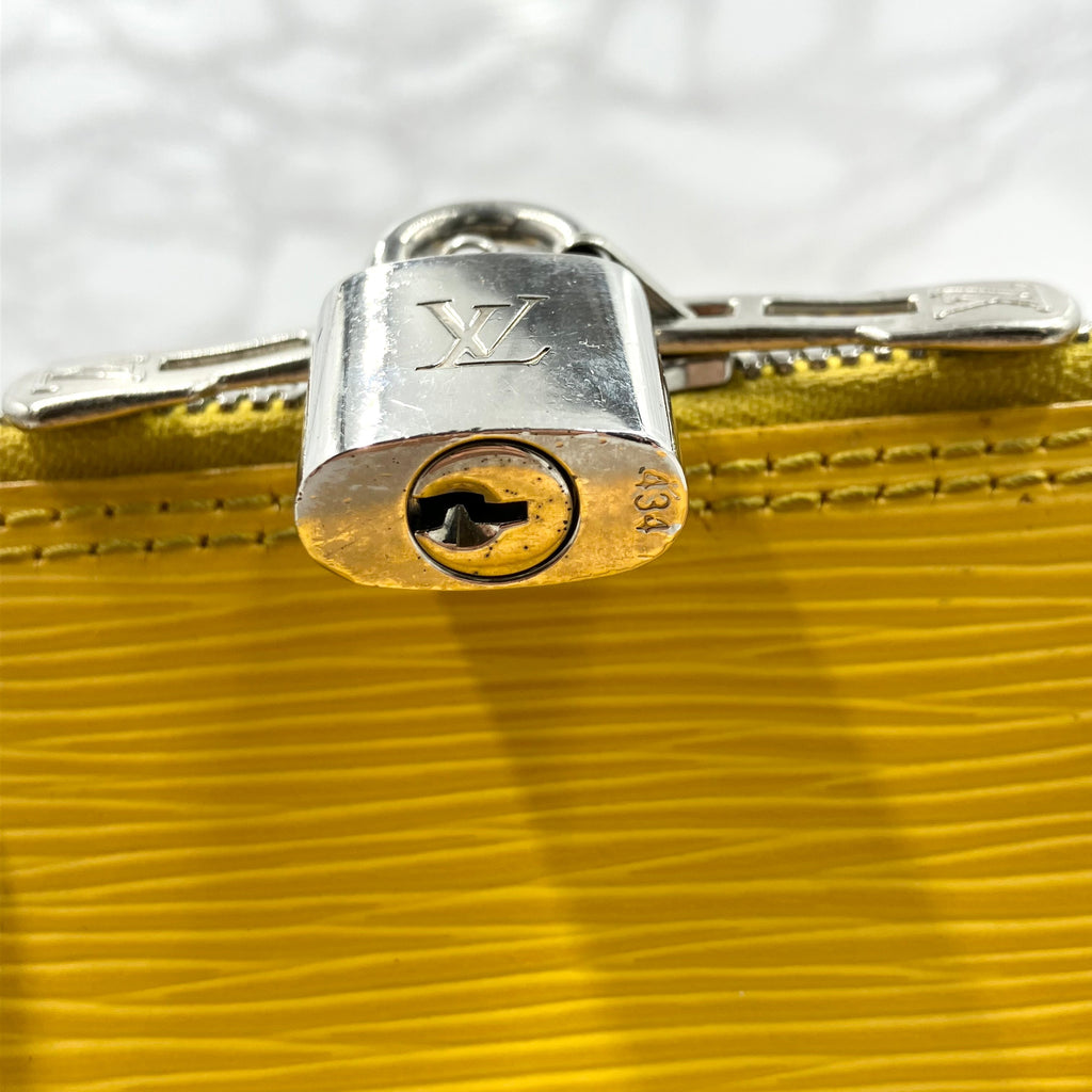 LOUIS VUITTON Epi Alma PM new model
