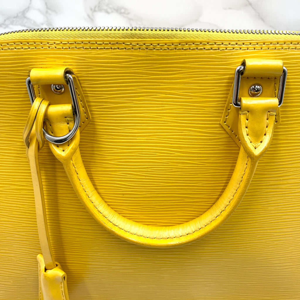 LOUIS VUITTON Epi Alma PM new model