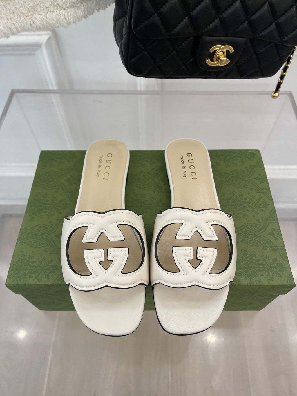 SE893 GC Women's Interlocking G cut-out Slide Sandal / Size5-10