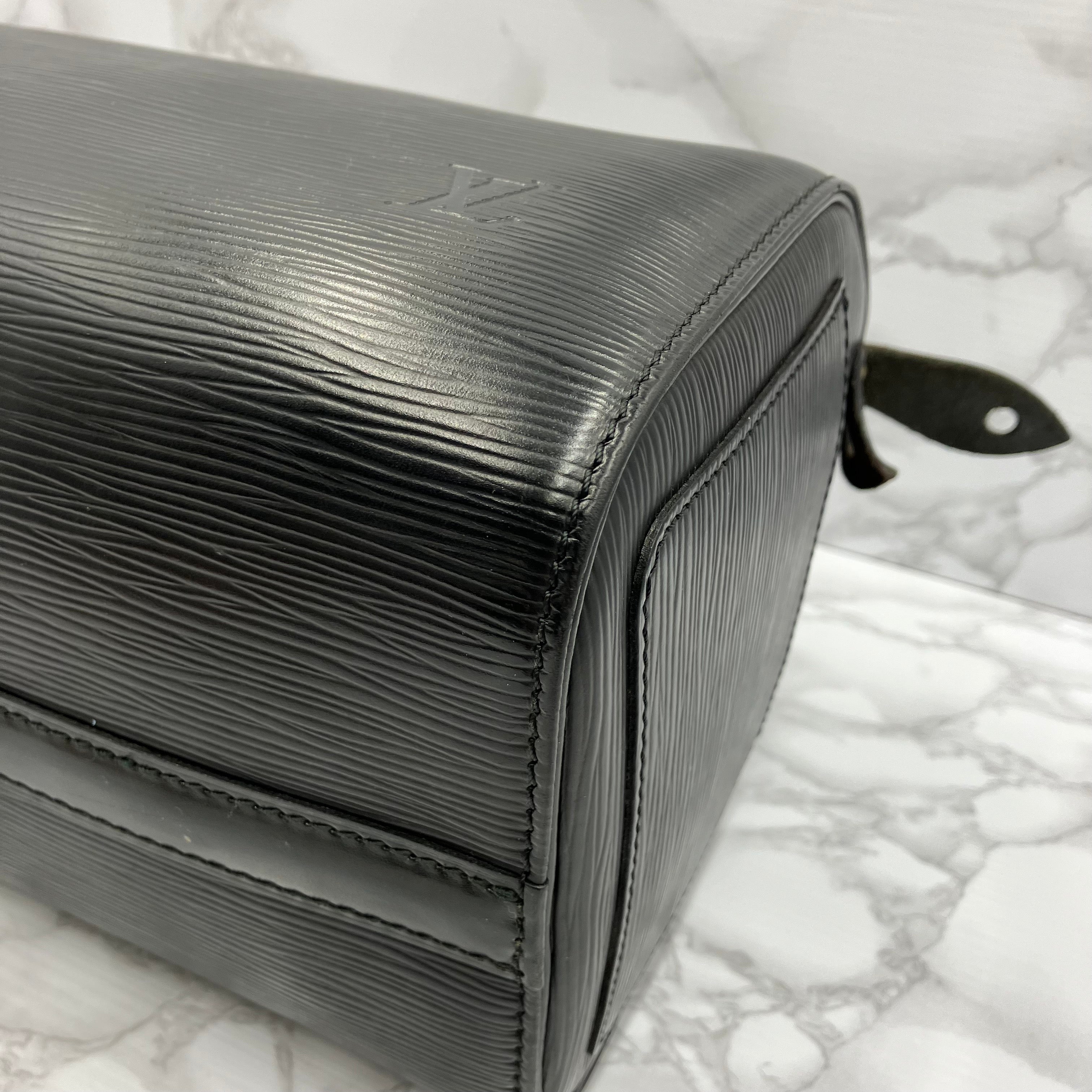 LOUIS VUITTON Epi Speedy 25