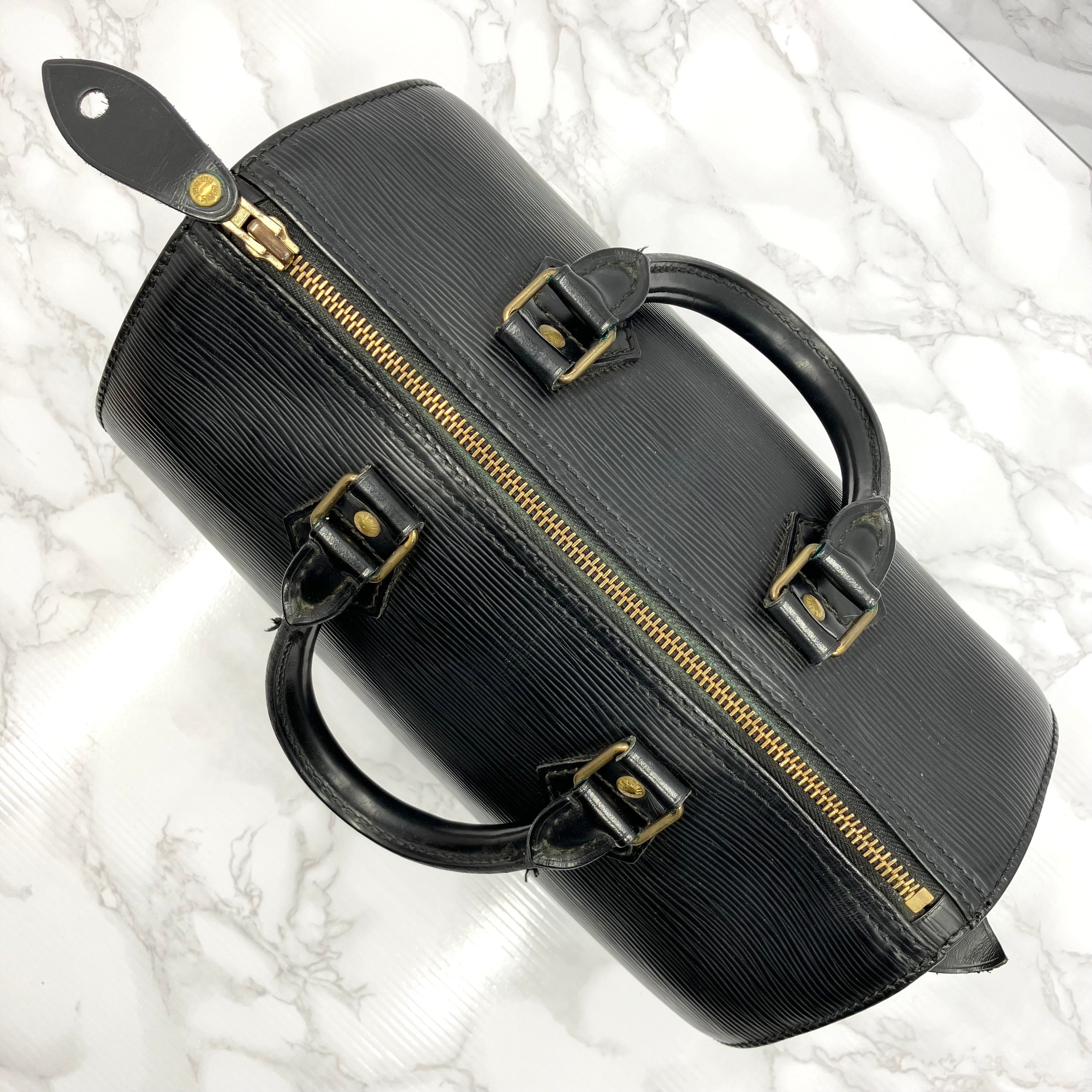 LOUIS VUITTON Epi Speedy 25
