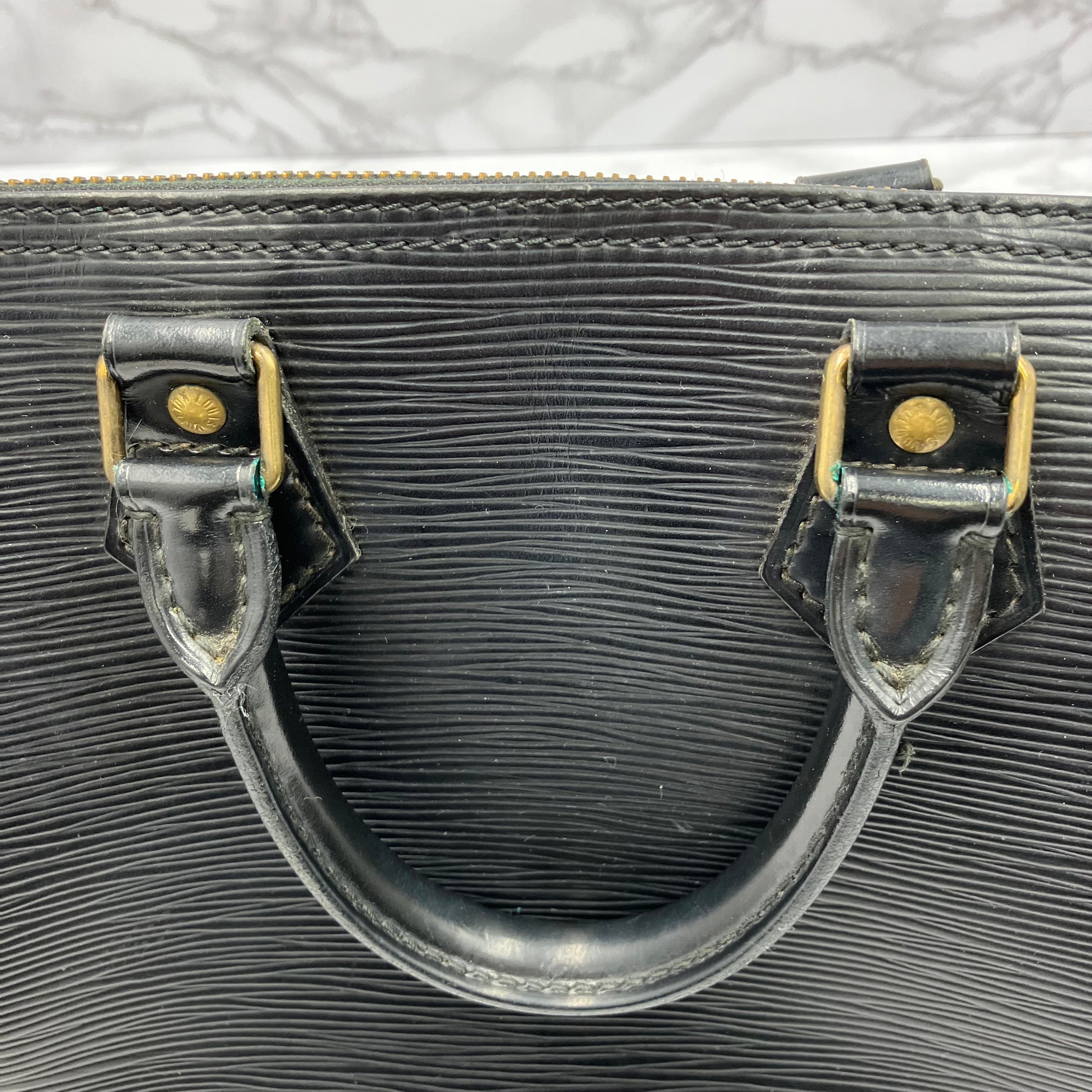 LOUIS VUITTON Epi Speedy 25