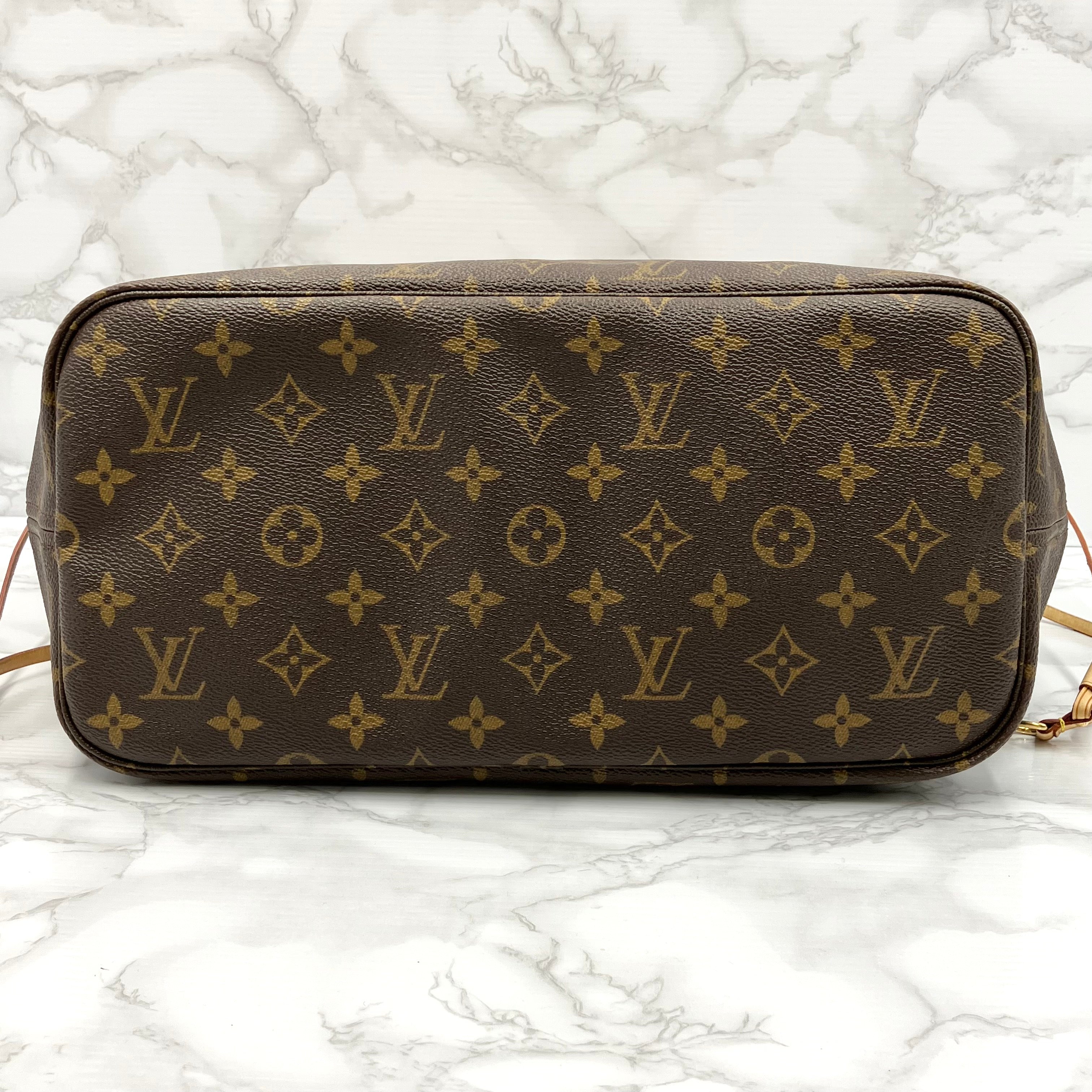 LOUIS VUITTON Monogram Neverfull MM