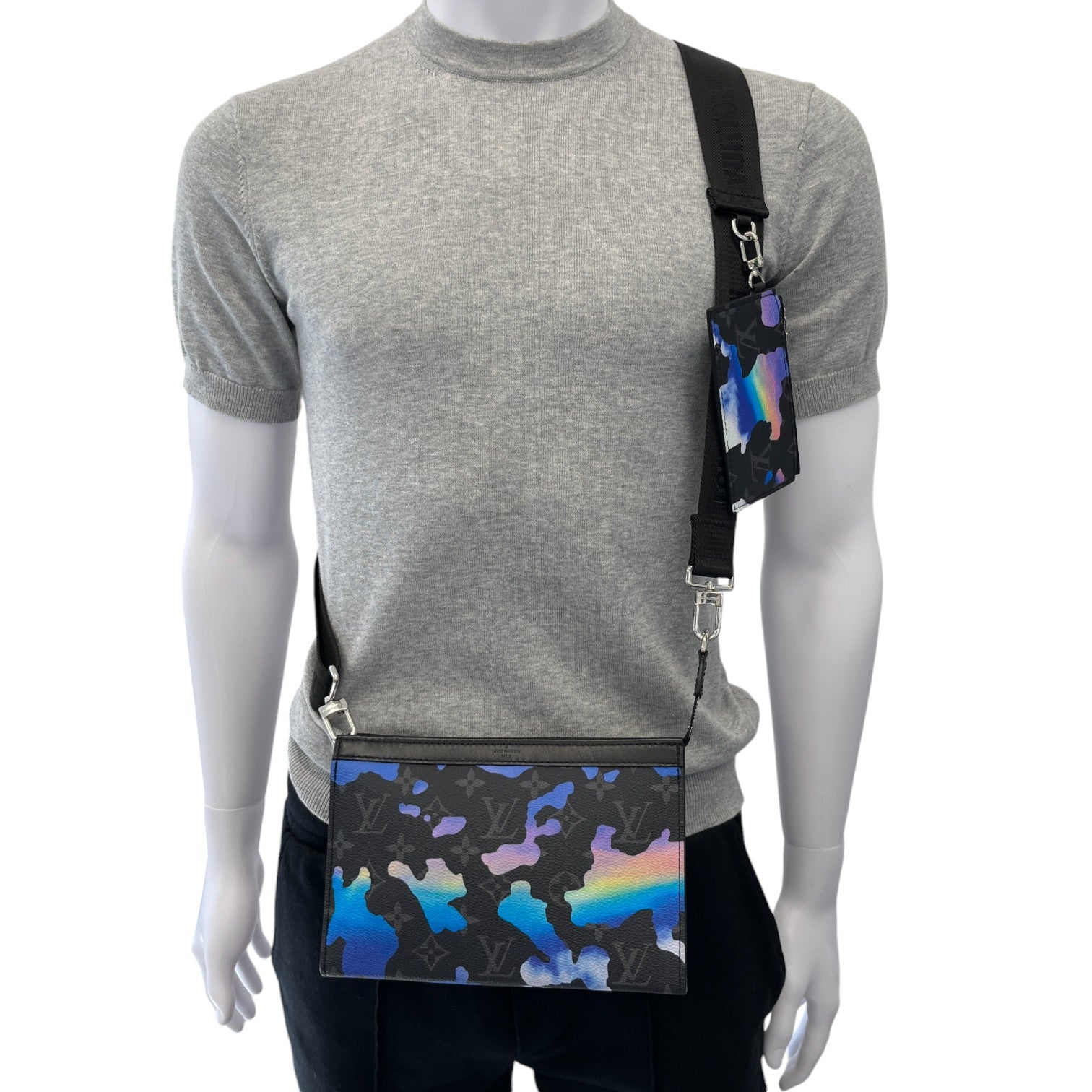 Men's Gaston Wearable Wallet Sunrise Monogram Eclipse Messenger Bag Black