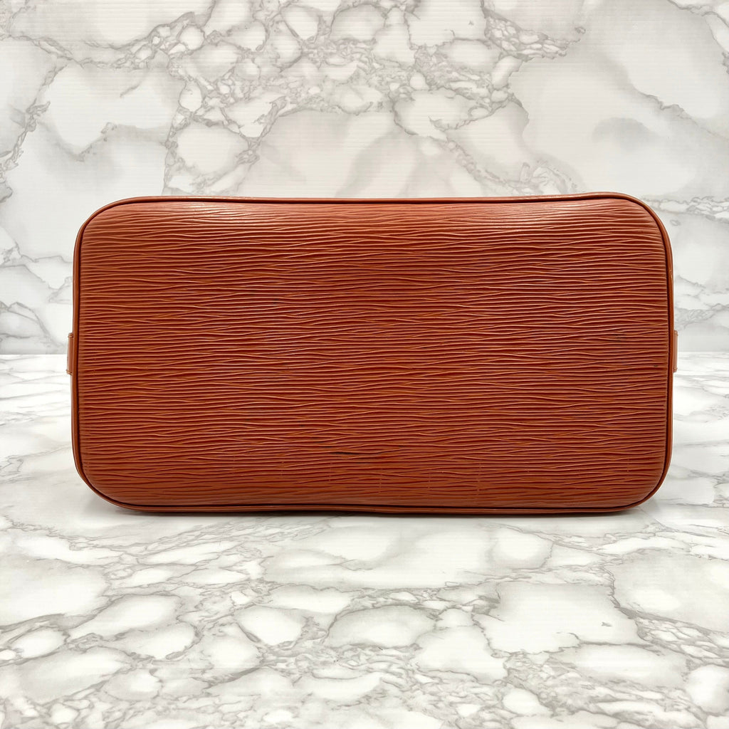 LOUIS VUITTON Epi Alma PM