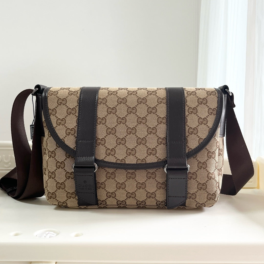 GC686 GG Crossbody Bag / 9.4x11.8x3.5inch