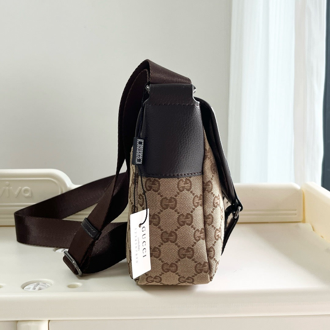 GC686 GG Crossbody Bag / 9.4x11.8x3.5inch