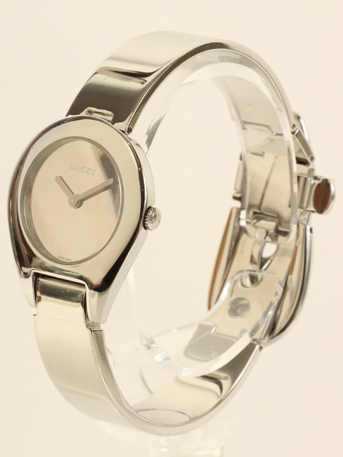 GUCCI Round Face Bangle Watch Silver