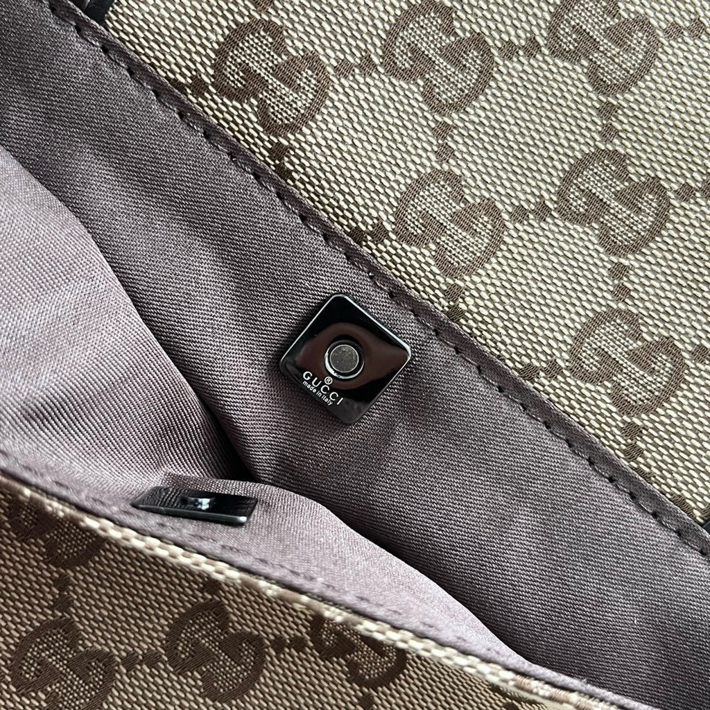 GC686 GG Crossbody Bag / 9.4x11.8x3.5inch