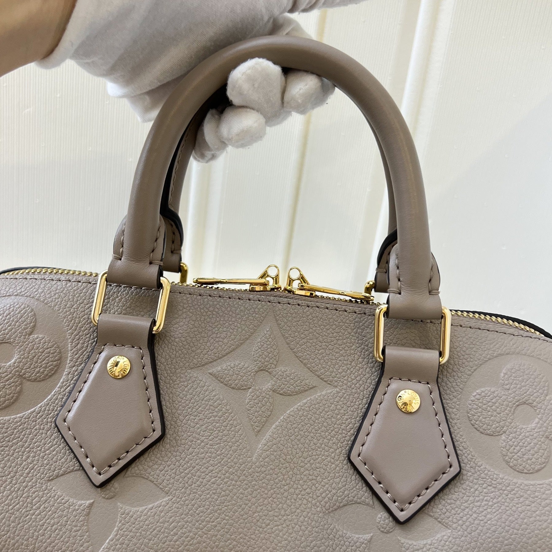 LV Speedy 25 Bandouliere in Tourterelle Giant Monogram Empreinte Leather GHW