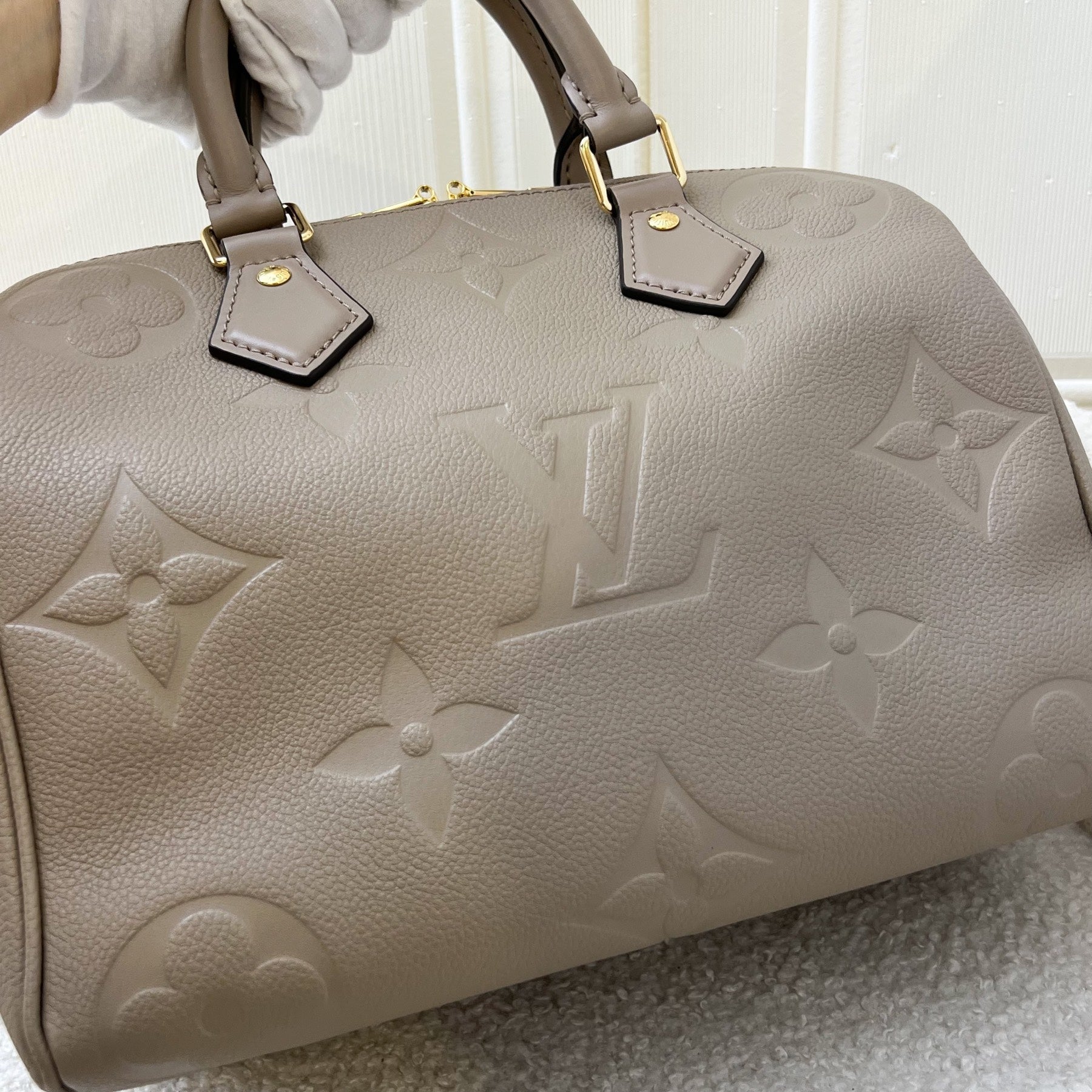 LV Speedy 25 Bandouliere in Tourterelle Giant Monogram Empreinte Leather GHW