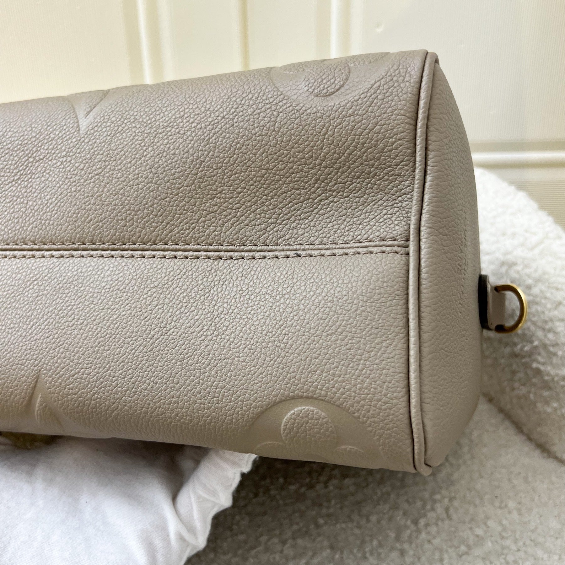 LV Speedy 25 Bandouliere in Tourterelle Giant Monogram Empreinte Leather GHW