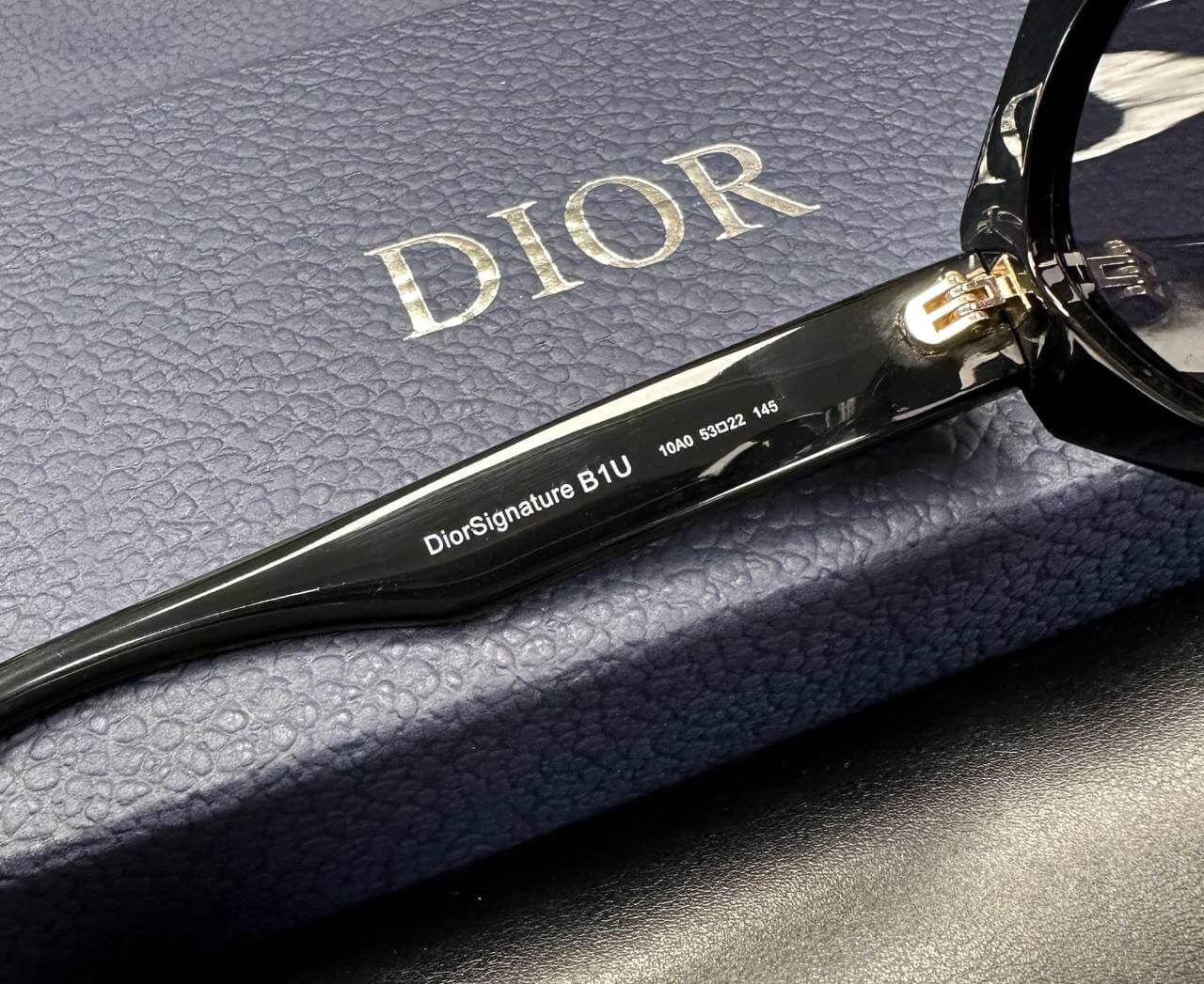 DIORSIGNATURE B1U Black Butterfly Sunglasses
