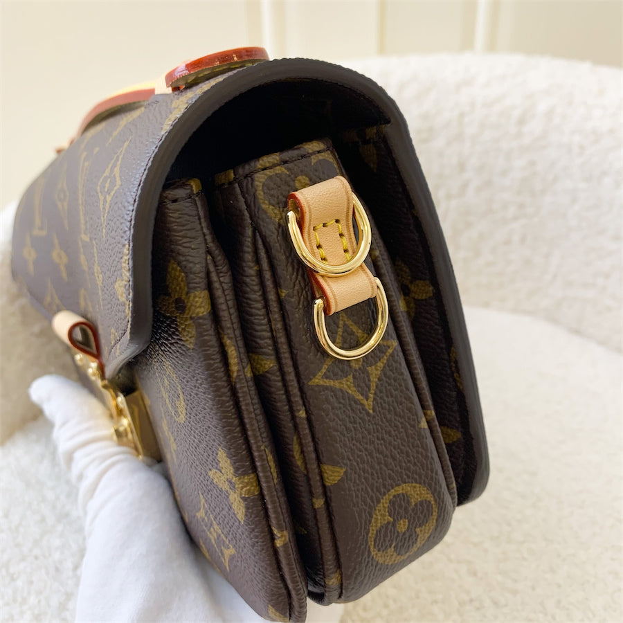 LV Pochette Metis East West in Monogram Canvas GHW