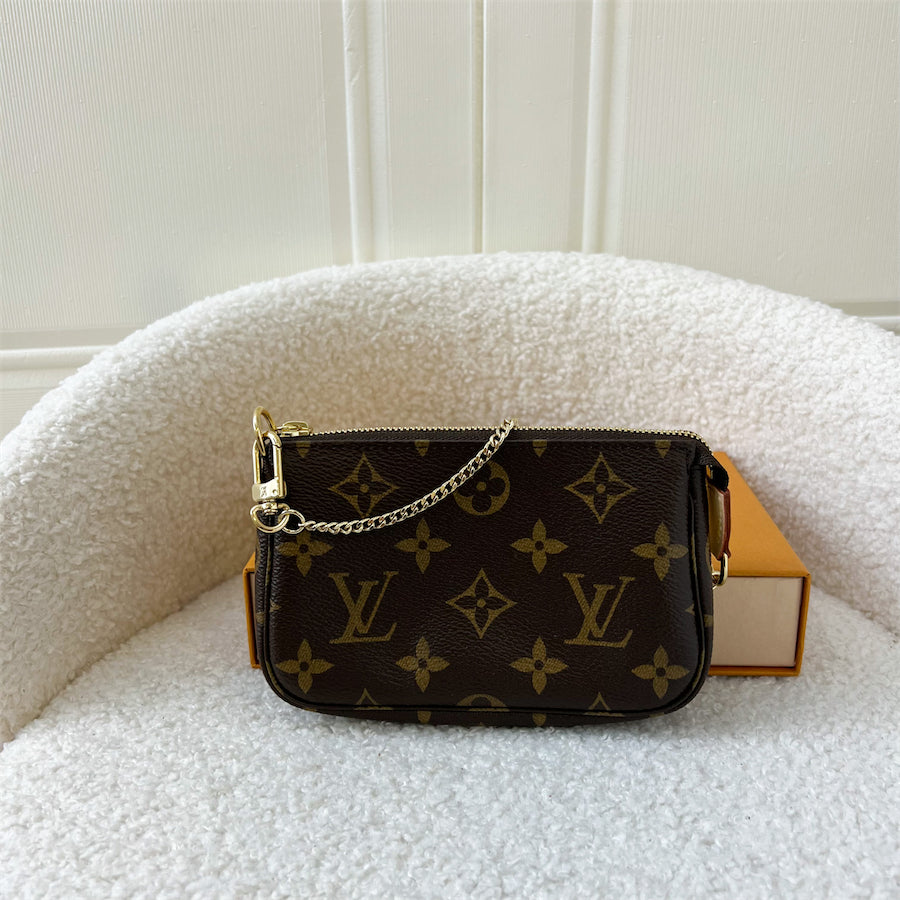 LV Mini Pochette Accessoires in Monogram Canvas GHW