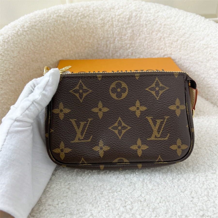 LV Mini Pochette Accessoires in Monogram Canvas GHW