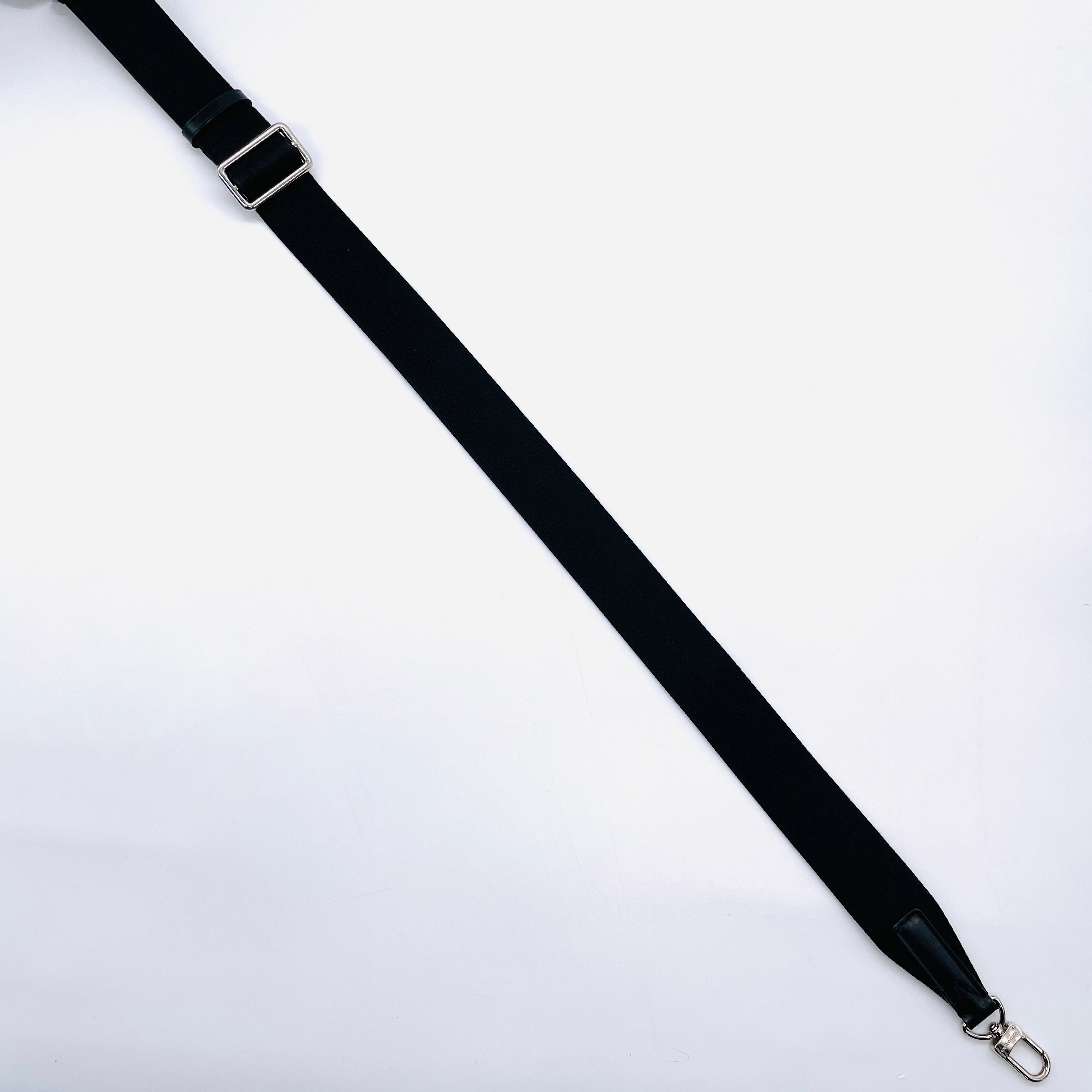LOUIS VUITTON Graphite Avenue Sling