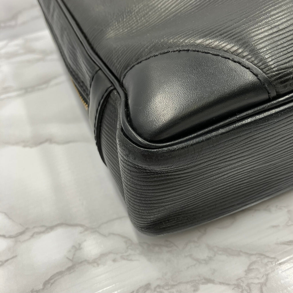 LOUIS VUITTON Epi Porte de Gumain