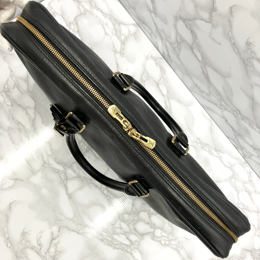 LOUIS VUITTON Epi Porte de Gumain