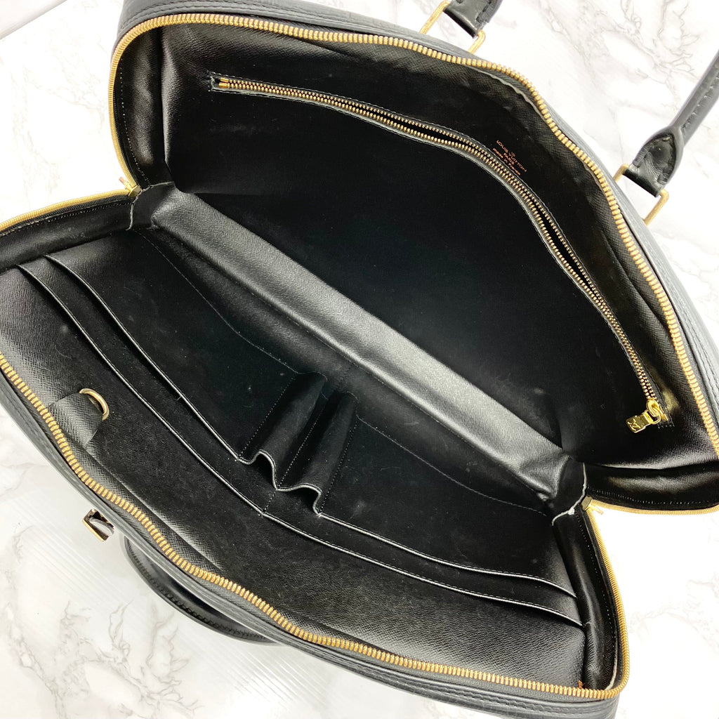 LOUIS VUITTON Epi Porte de Gumain