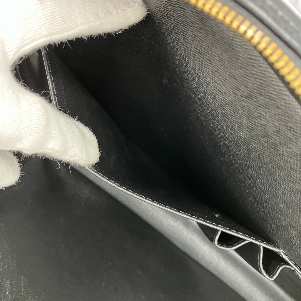 LOUIS VUITTON Epi Porte de Gumain