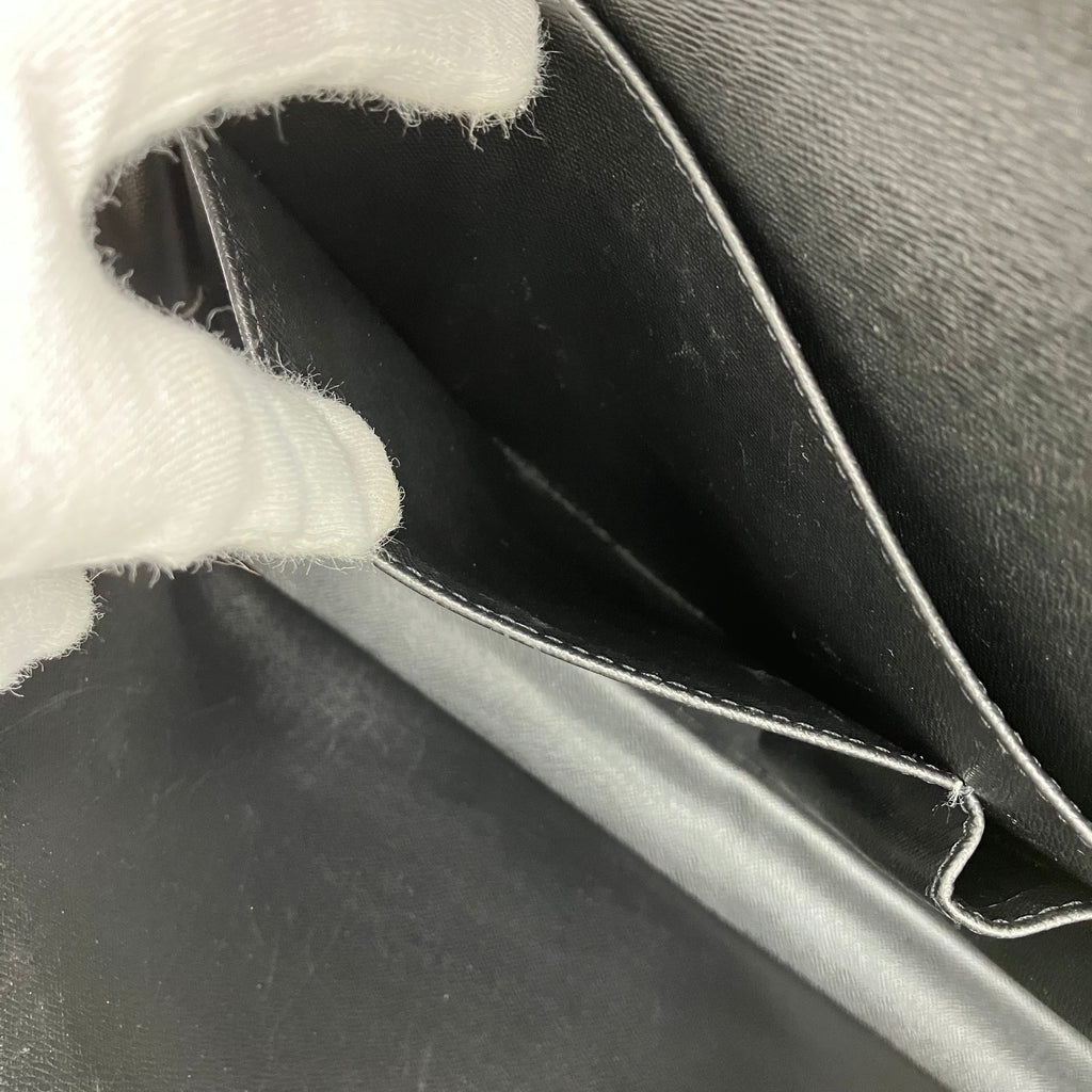 LOUIS VUITTON Epi Porte de Gumain