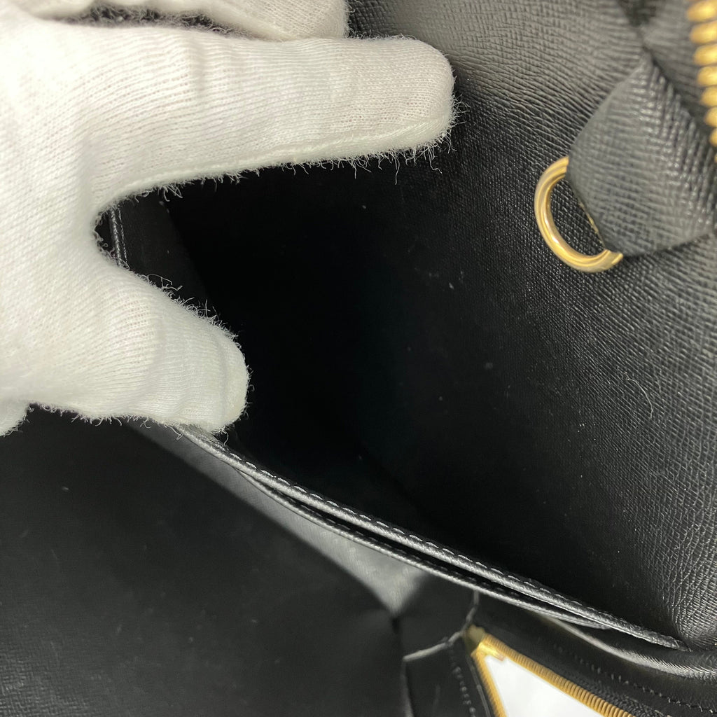 LOUIS VUITTON Epi Porte de Gumain