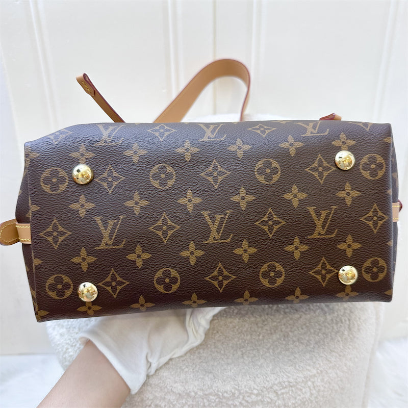LV Carryall PM in Monogram Canvas and GHW