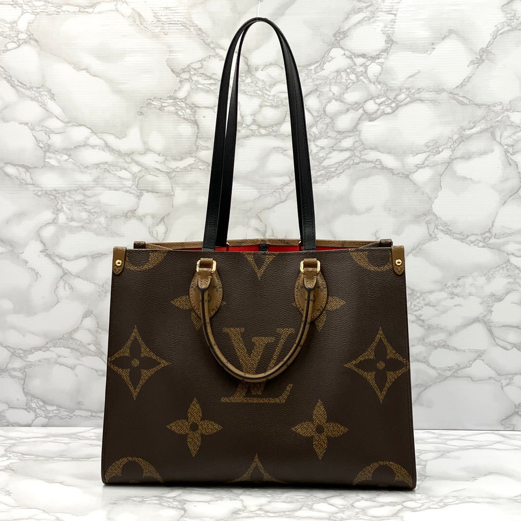 LOUIS VUITTON On The Go MM Monogram Giant Reverse