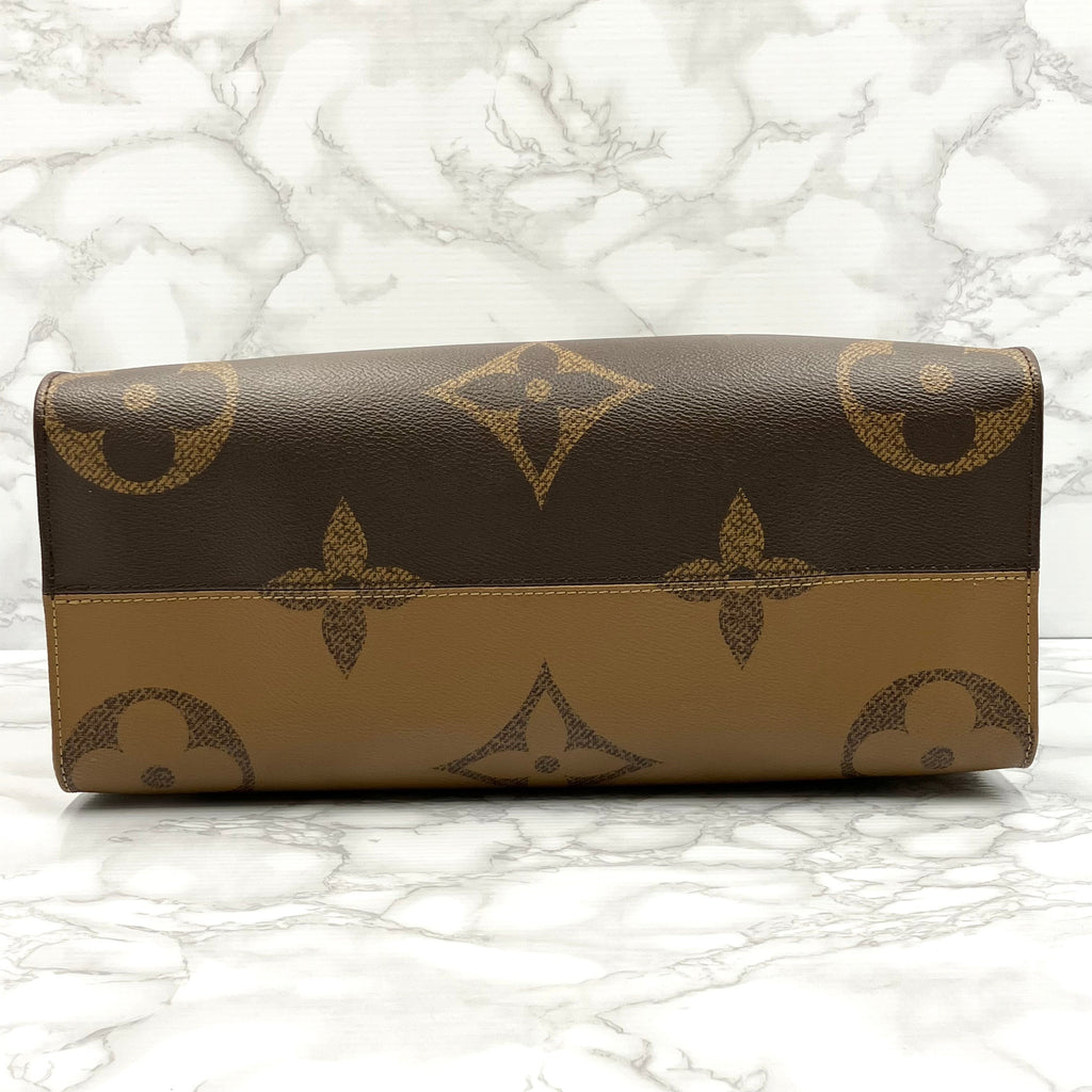 LOUIS VUITTON On The Go MM Monogram Giant Reverse