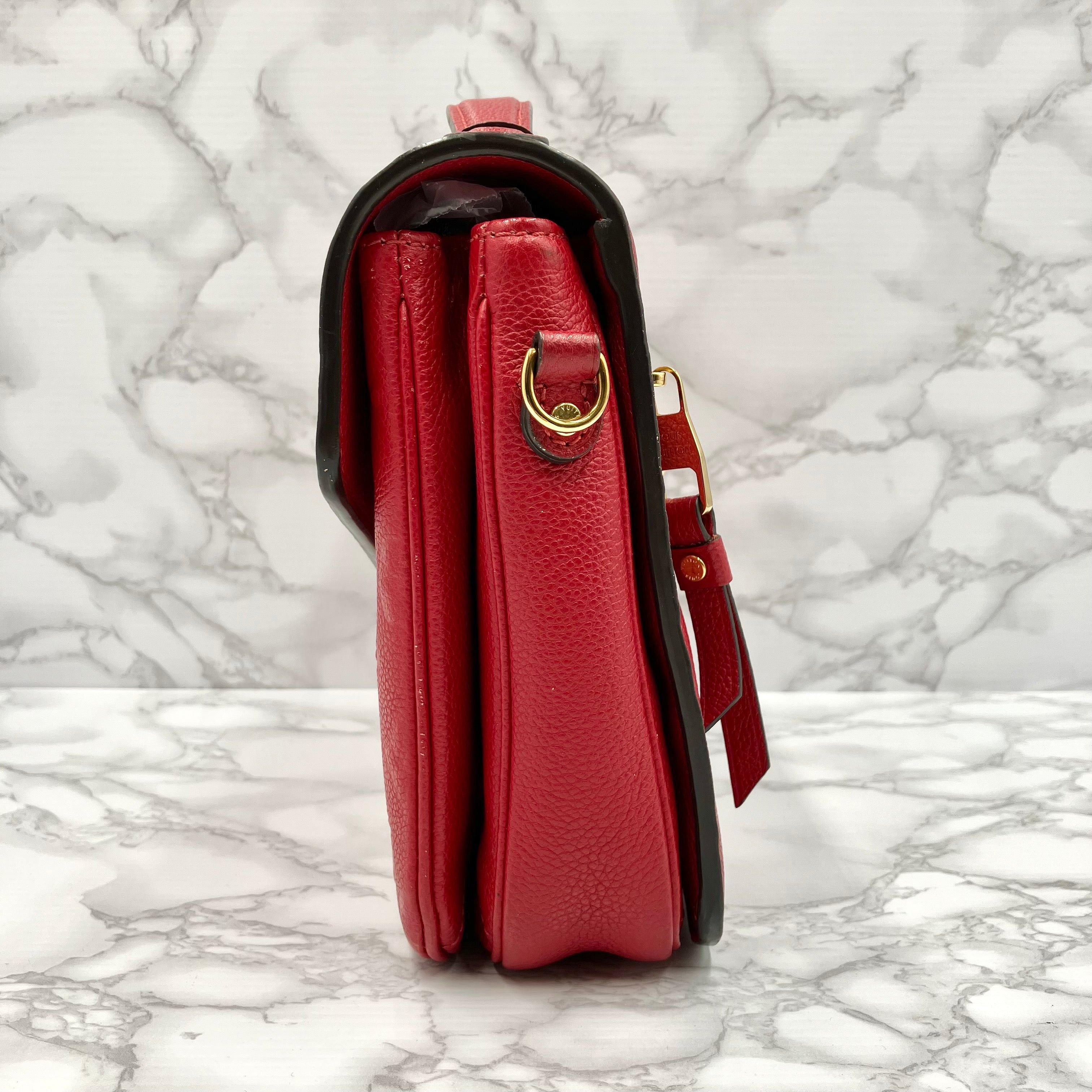 LOUIS VUITTON Amplant Metis