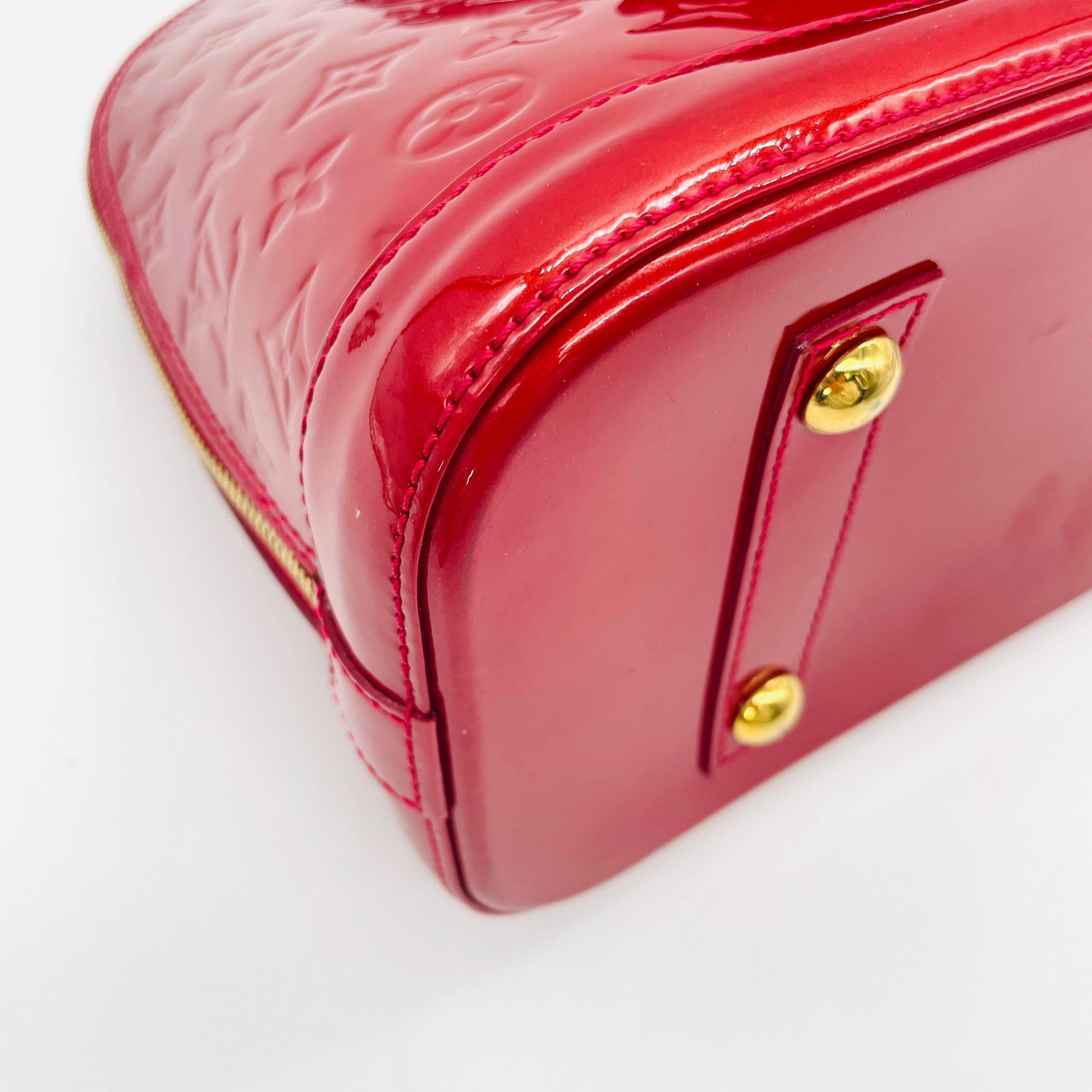 LOUIS VUITTON Vernis Alma PM