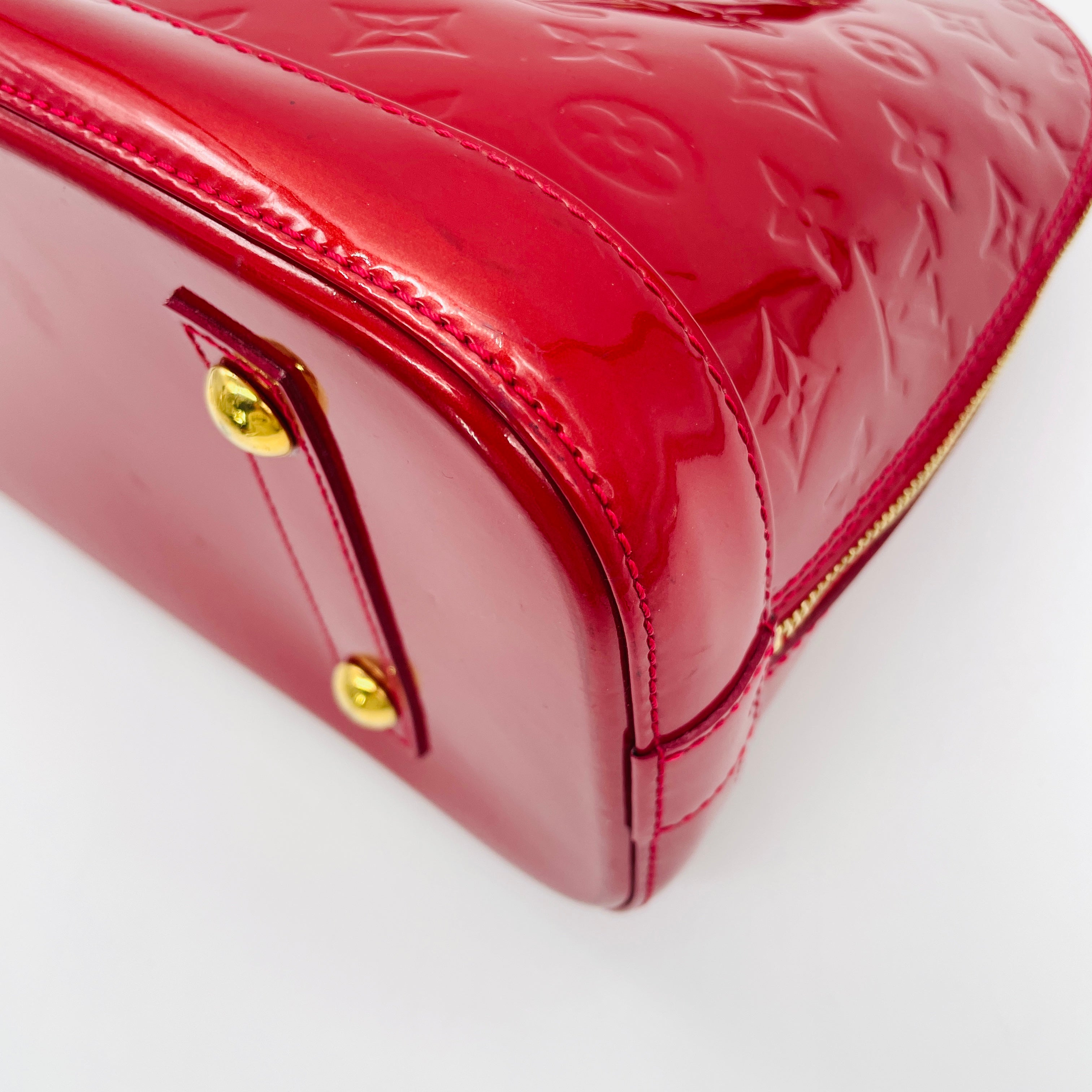 LOUIS VUITTON Vernis Alma PM