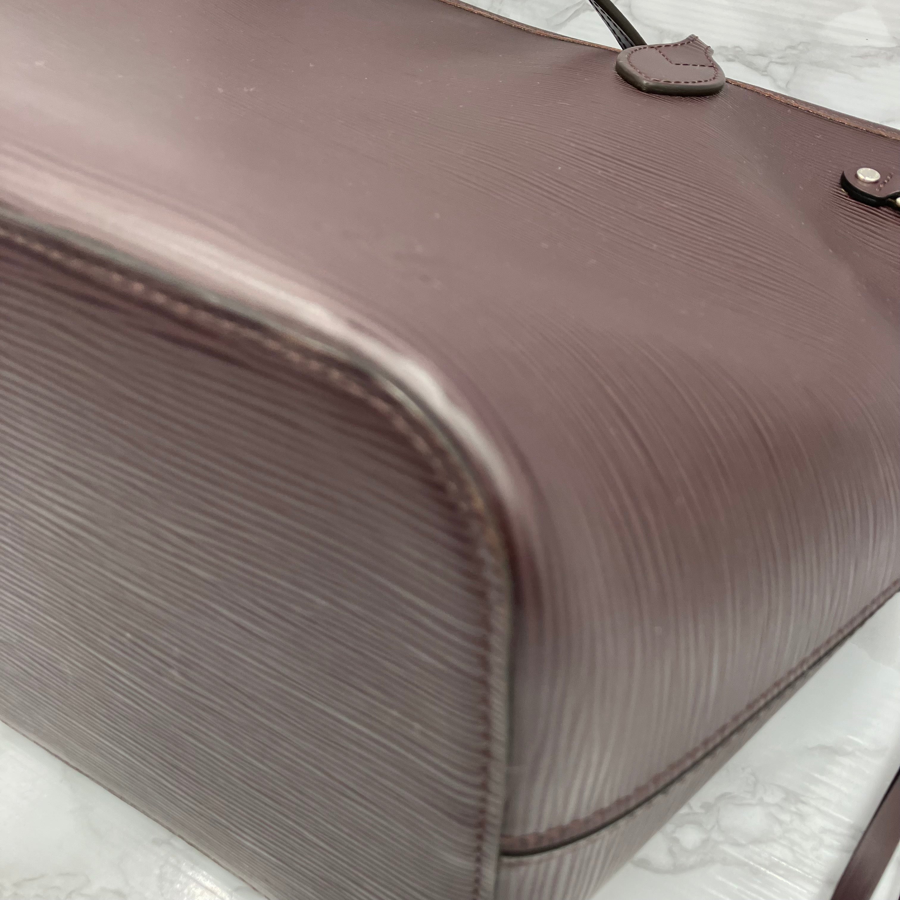 LOUIS VUITTON Epi Neverfull MM fuchsia