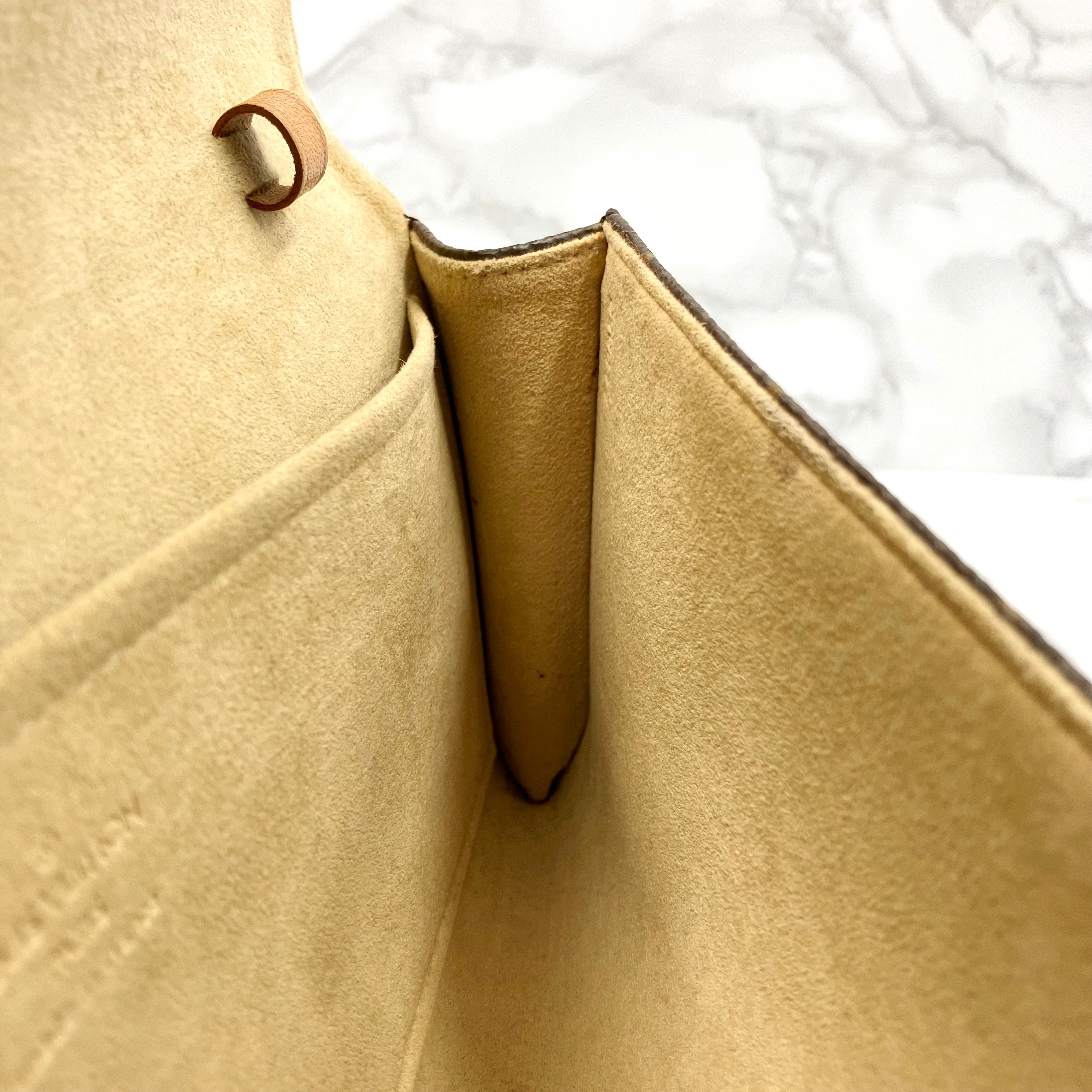 LOUIS VUITTON Monogram Pochette Twin GM