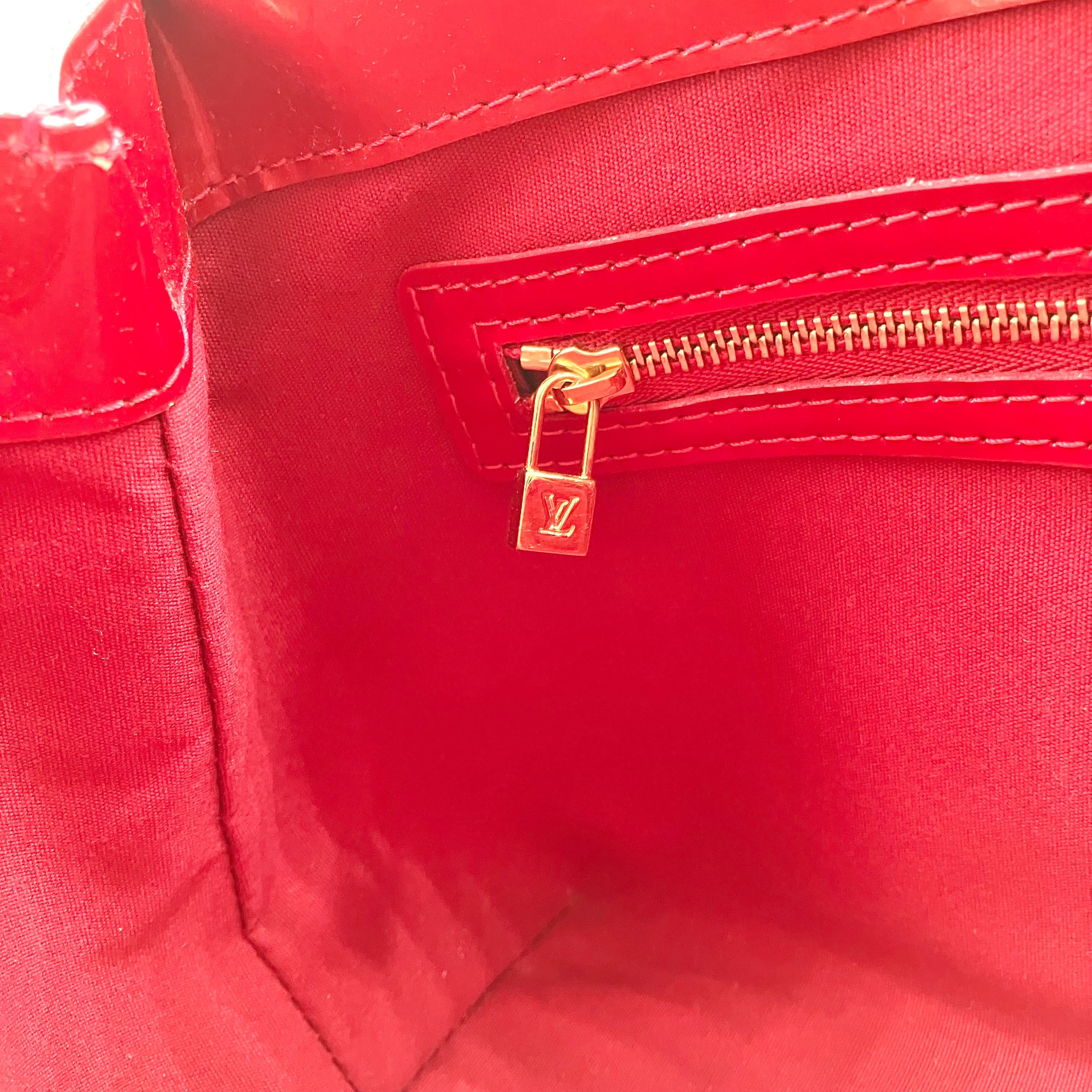 LOUIS VUITTON Vernis Wilsher PM