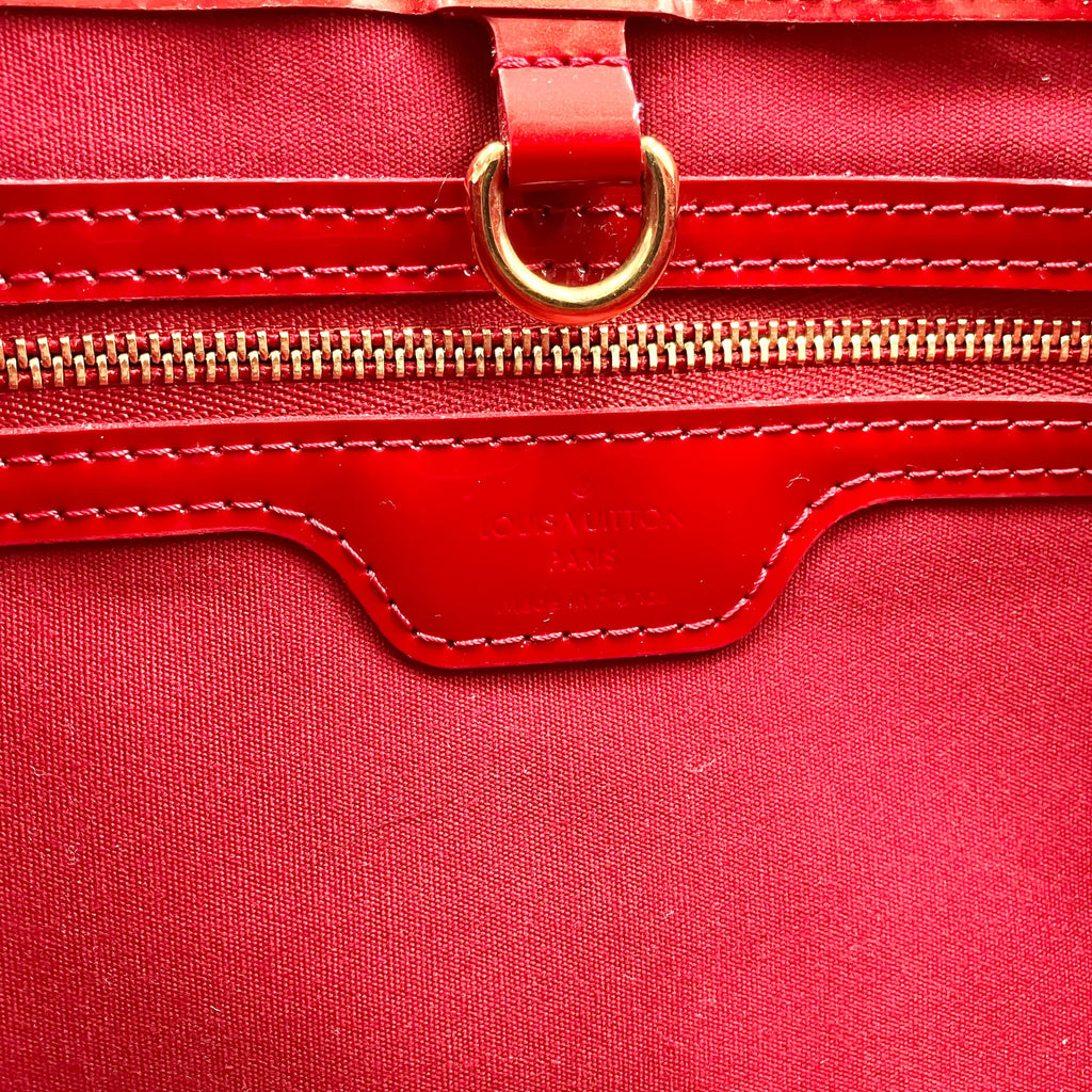 LOUIS VUITTON Vernis Wilsher PM