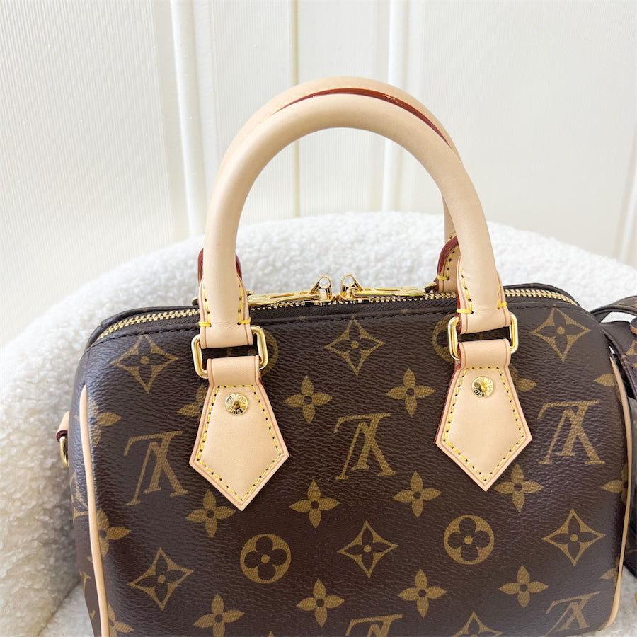 LV Speedy Bandouliere 20 in Monogram Canvas GHW (Without Patterned Strap) + Monogram strap.
