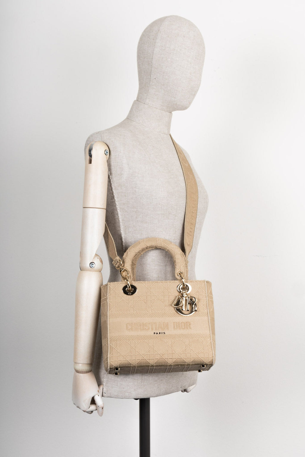 CHRISTIAN DIOR Lady D-Lite Medium Beige
