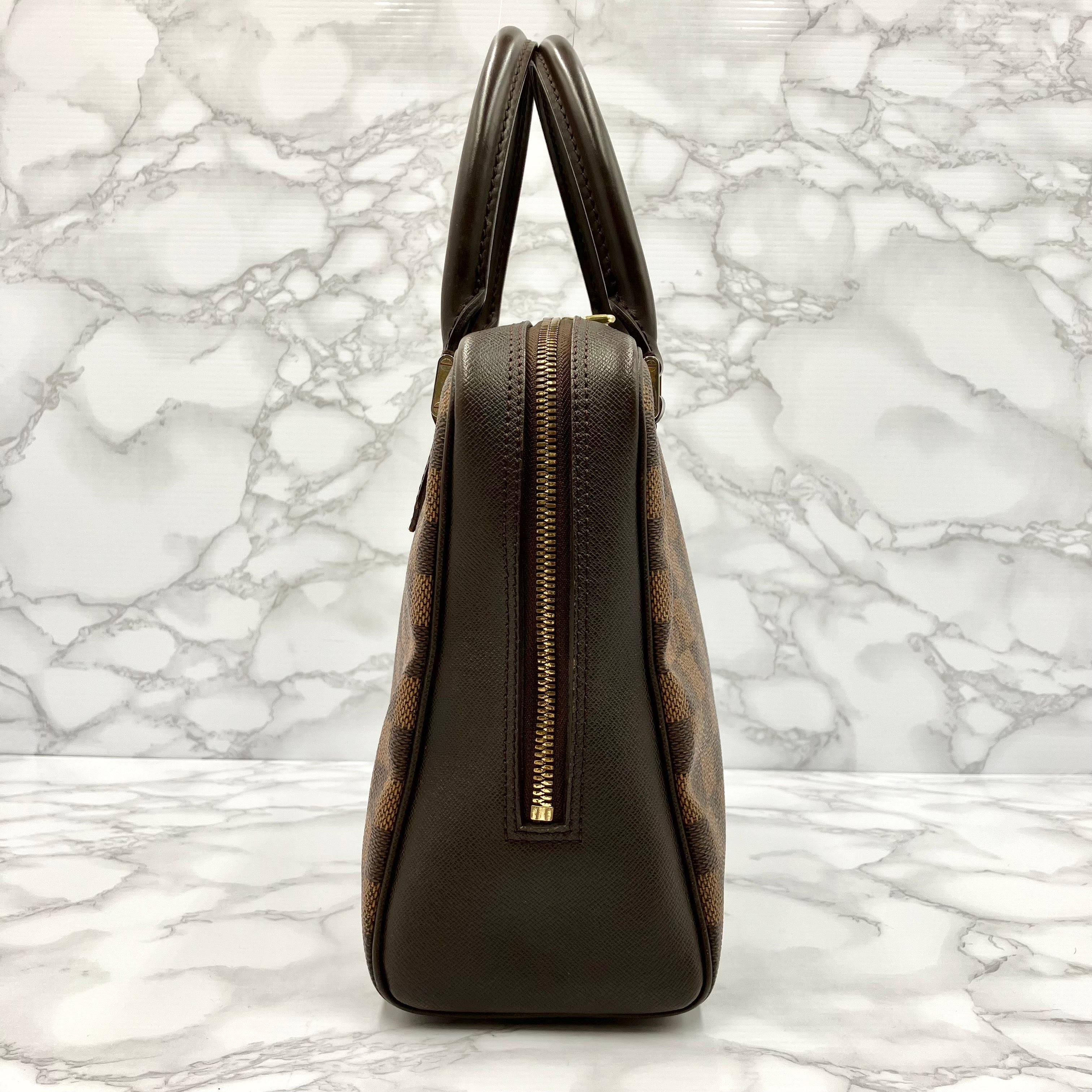 LOUIS VUITTON Damier Brera