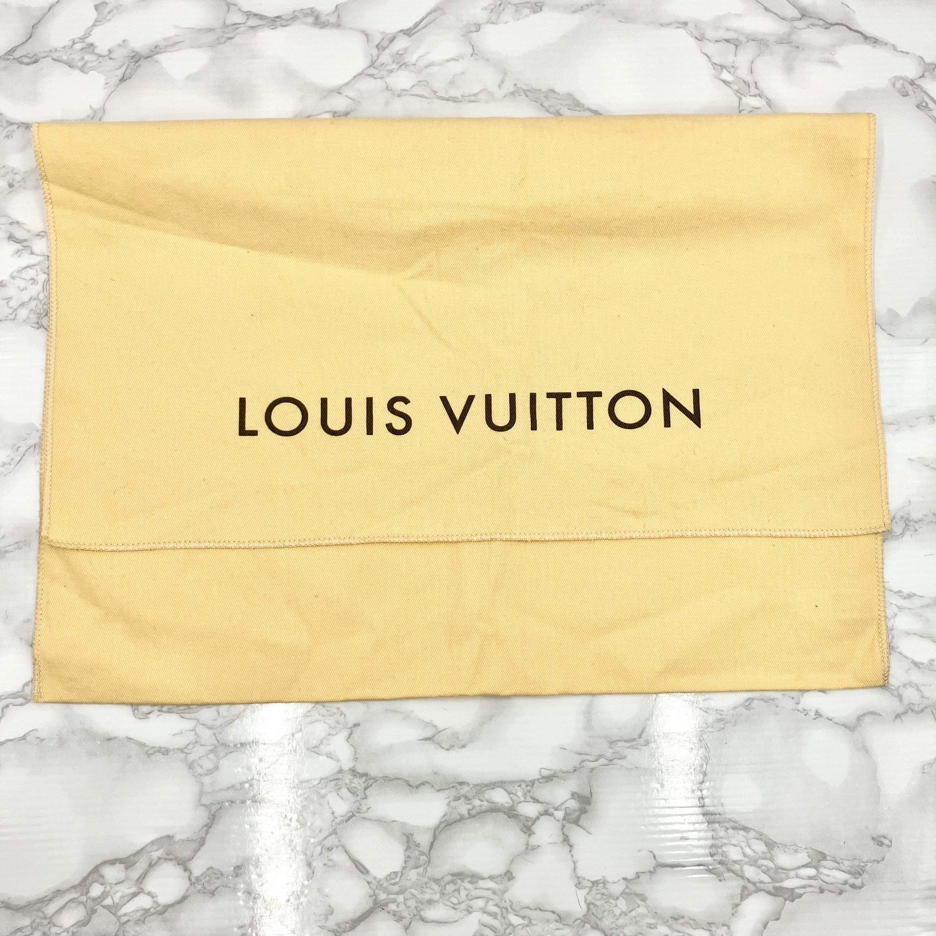 LOUIS VUITTON Damier Brera