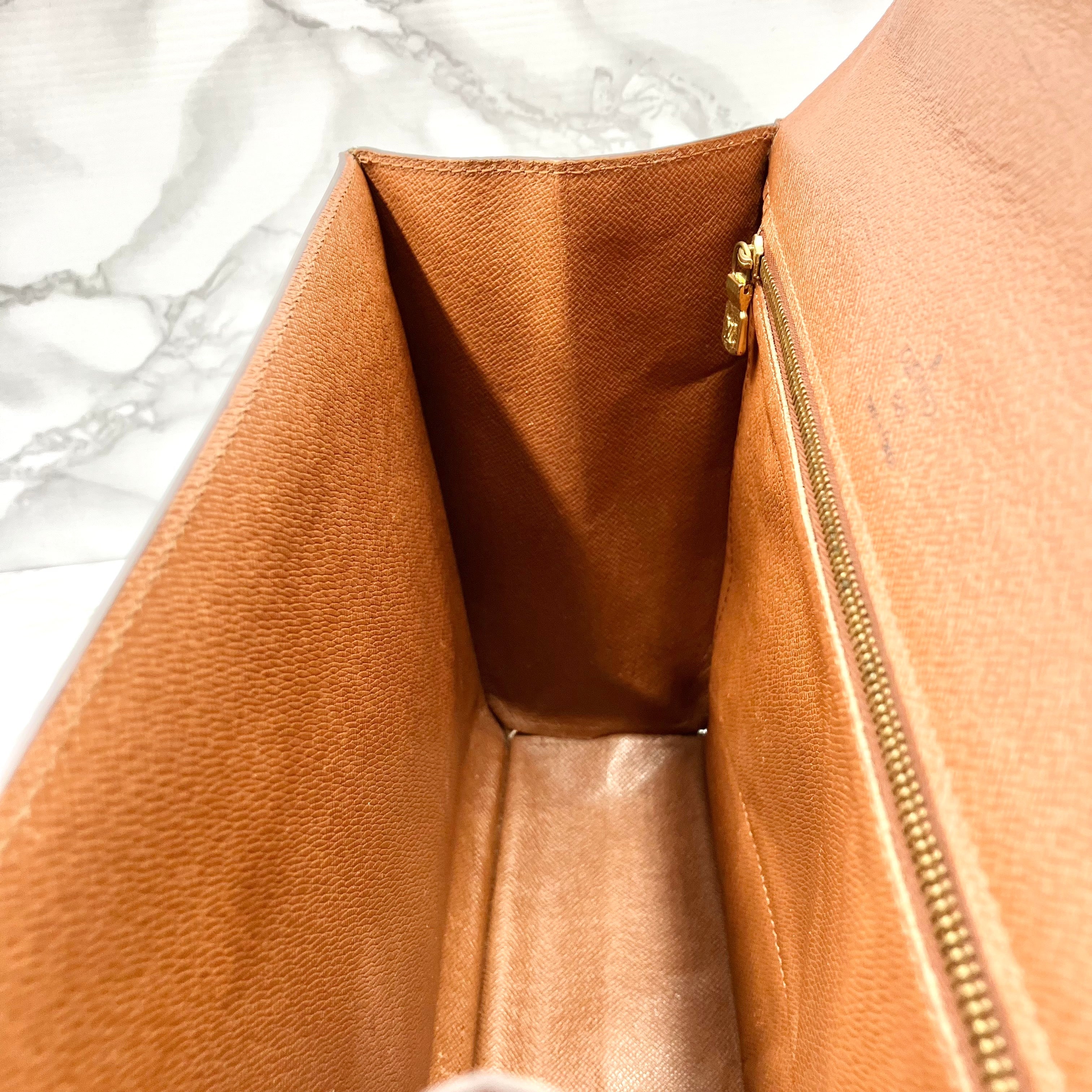 LOUIS VUITTON Monogram monceau