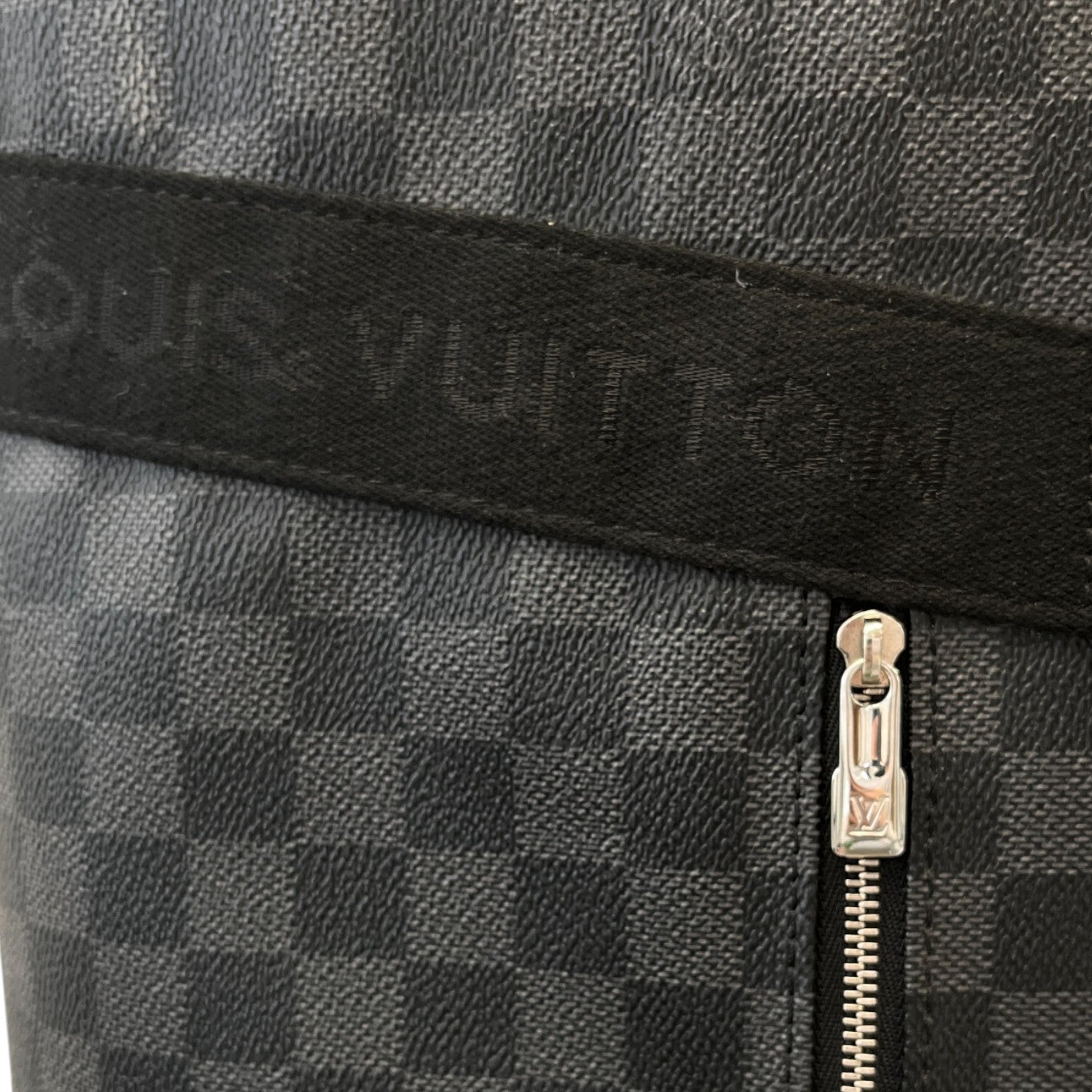 Men's Neo Eole Damier Duffle Suitcase Black