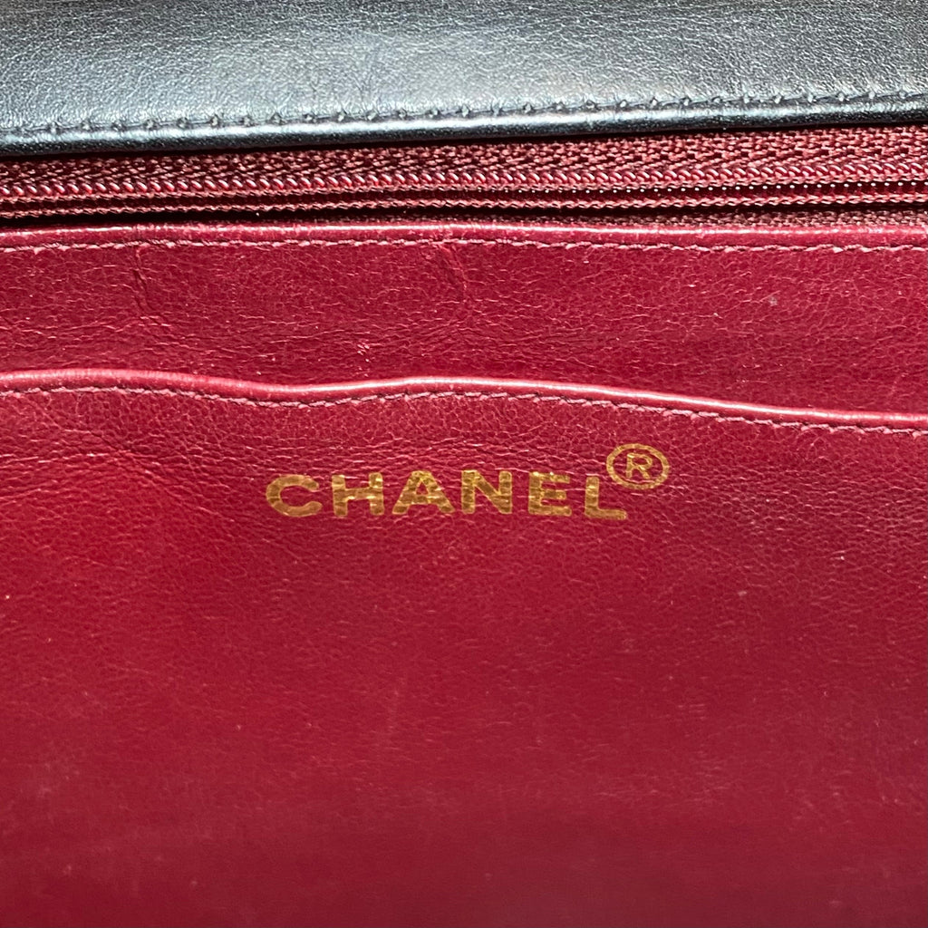 CHANEL Vintage Classic Jumbo XL Single Flap - Black Lambskin w/Gold